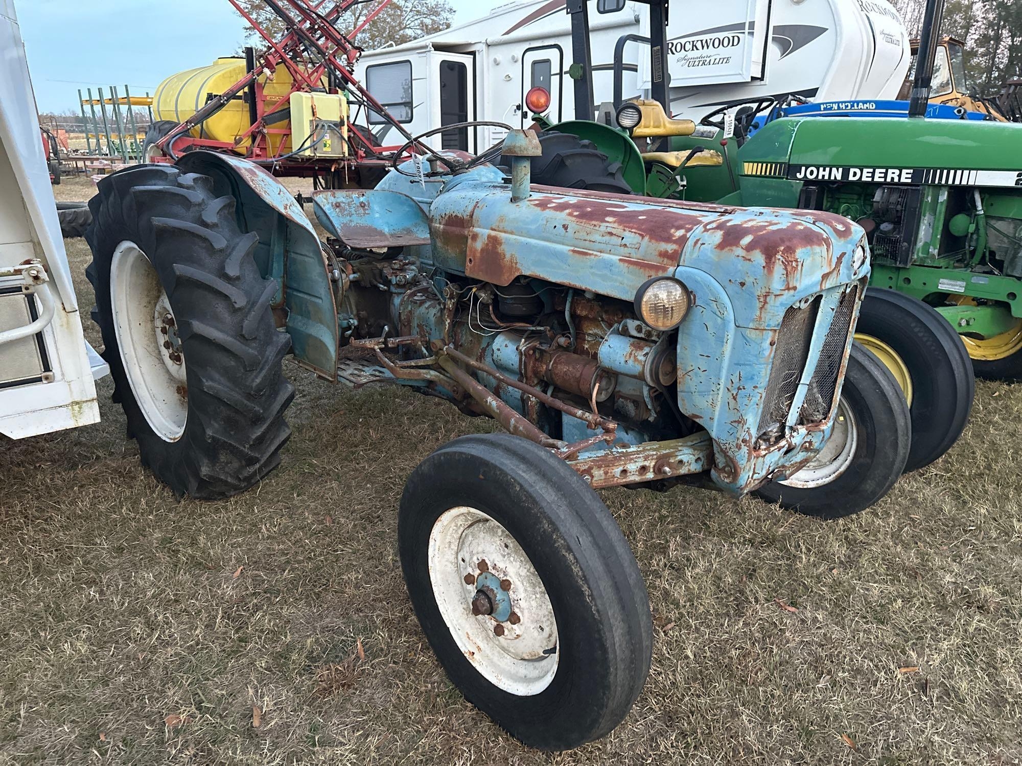 FORD DEXTER TRACTOR (A52708)