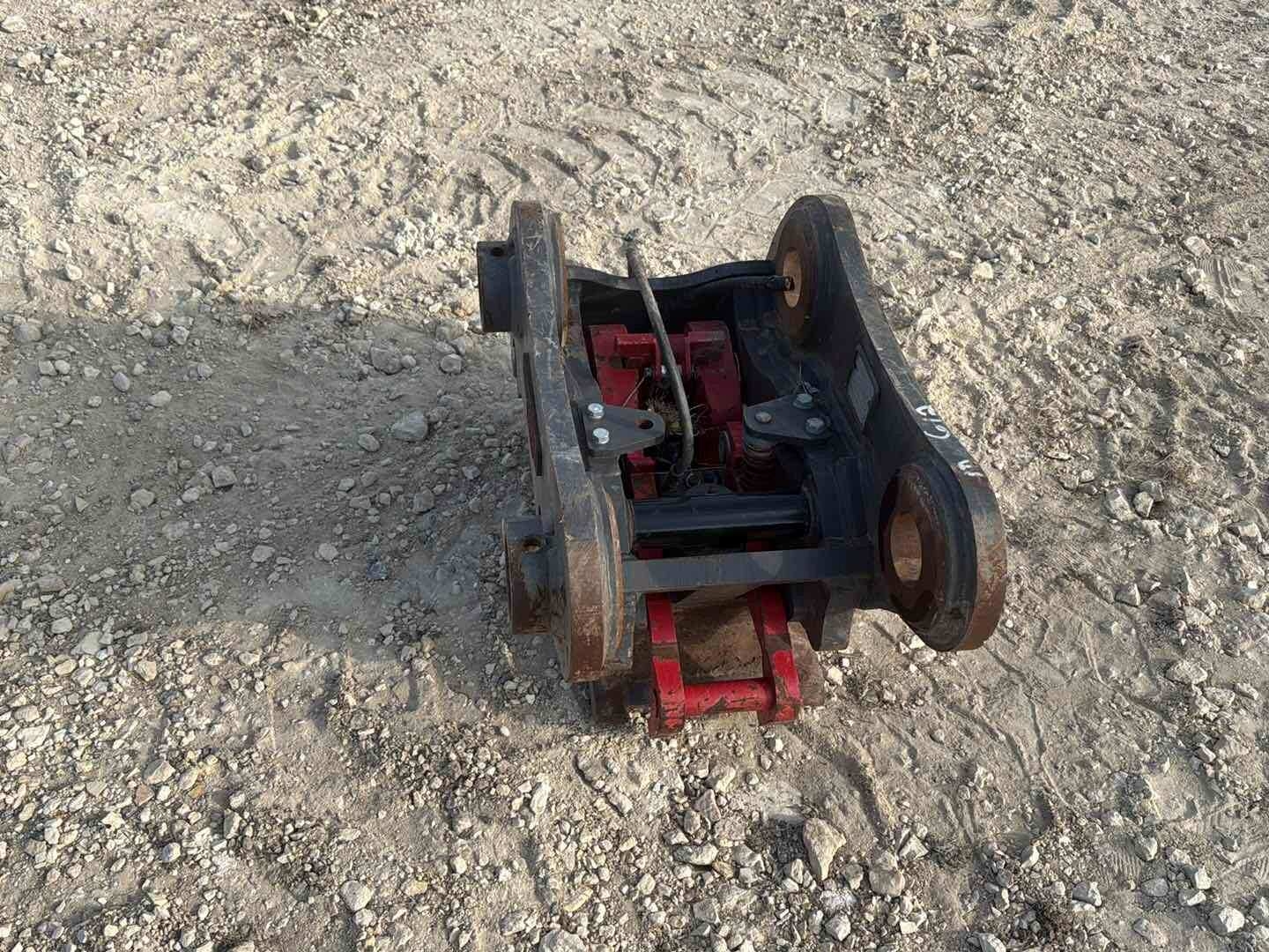 EXCAVATOR QUICK DISCONNECT (A58216)