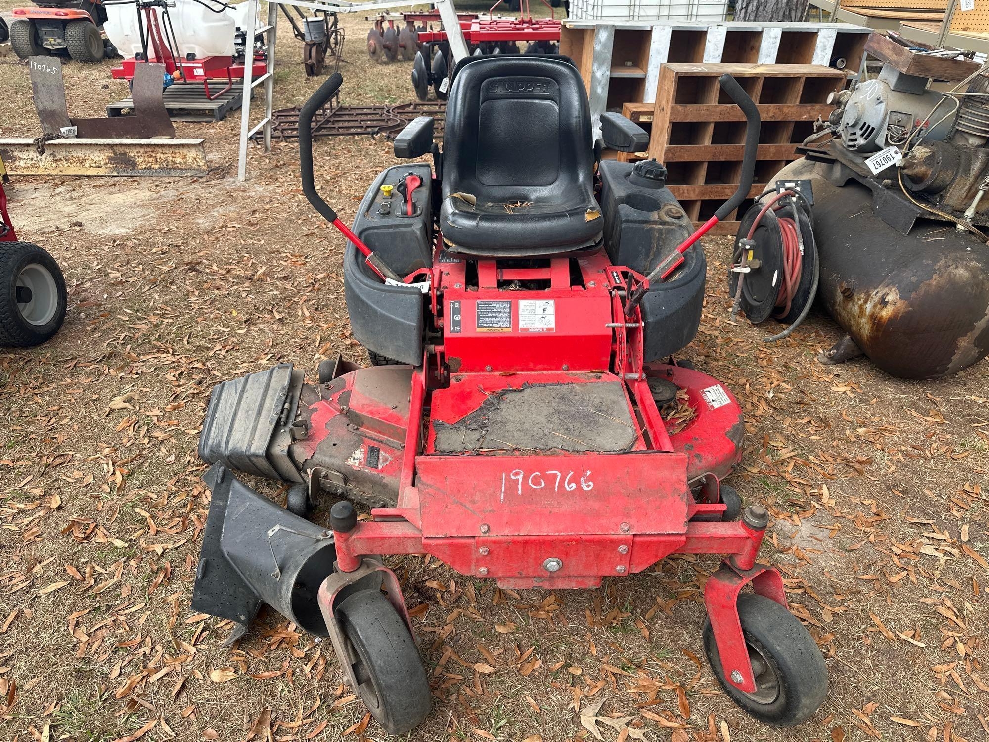 SNAPPER ZERO TURN LAWN MOWER (A52708)