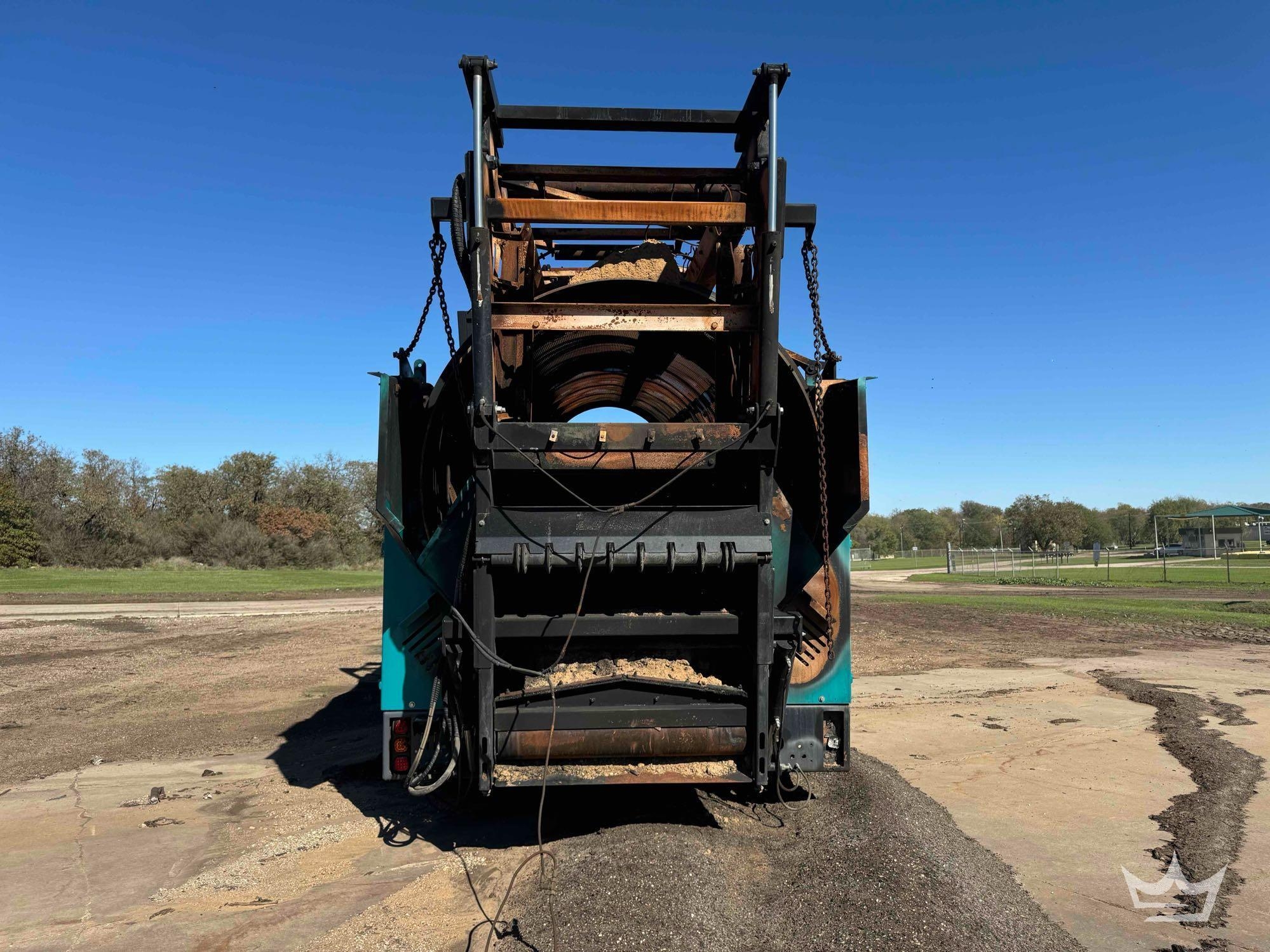 2022 Power Screen Phoenix 3300 Tri-Axle Trommel Screener (A55973)