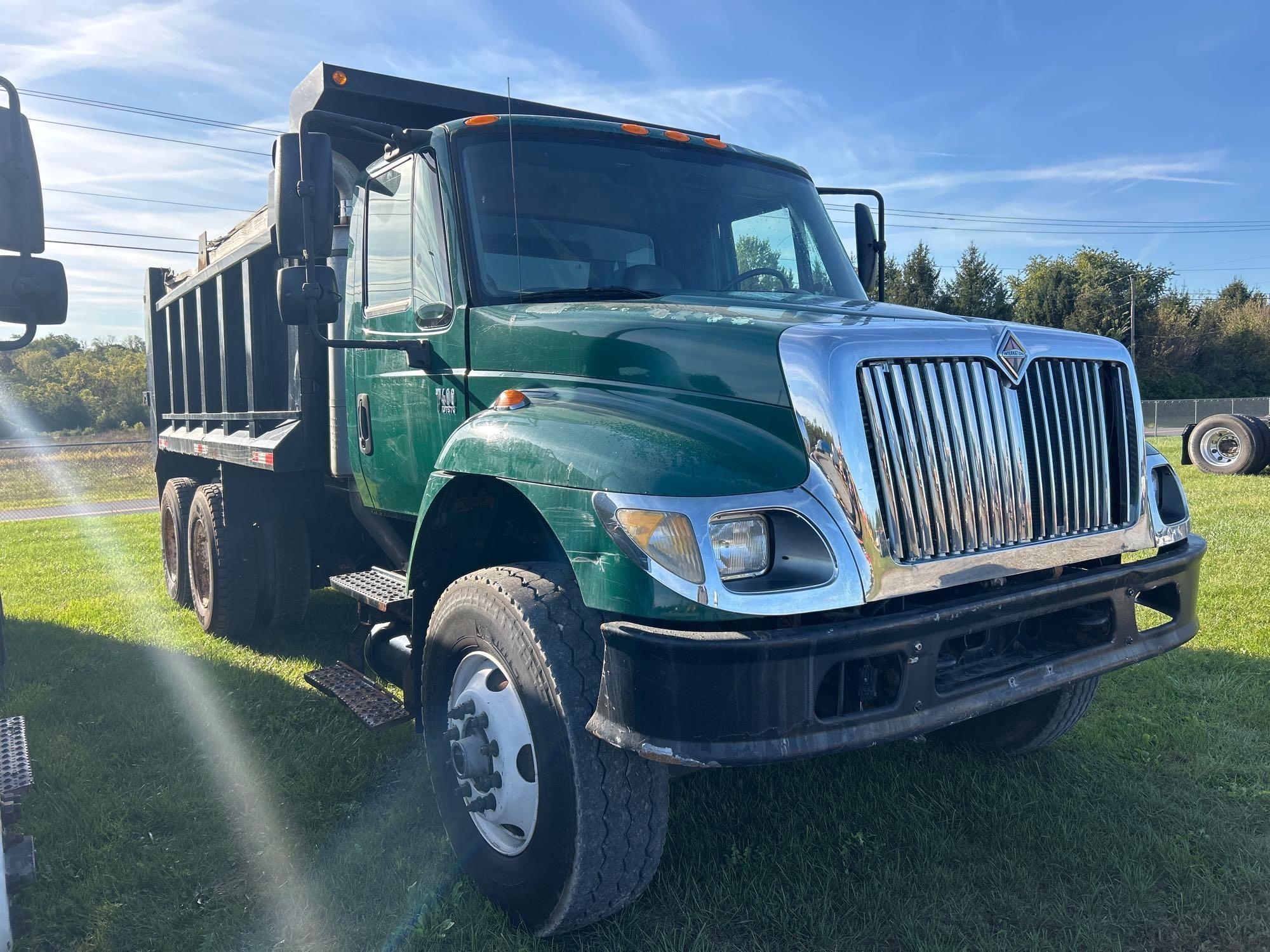 2006 International 7400 Dump Truck (A47477)
