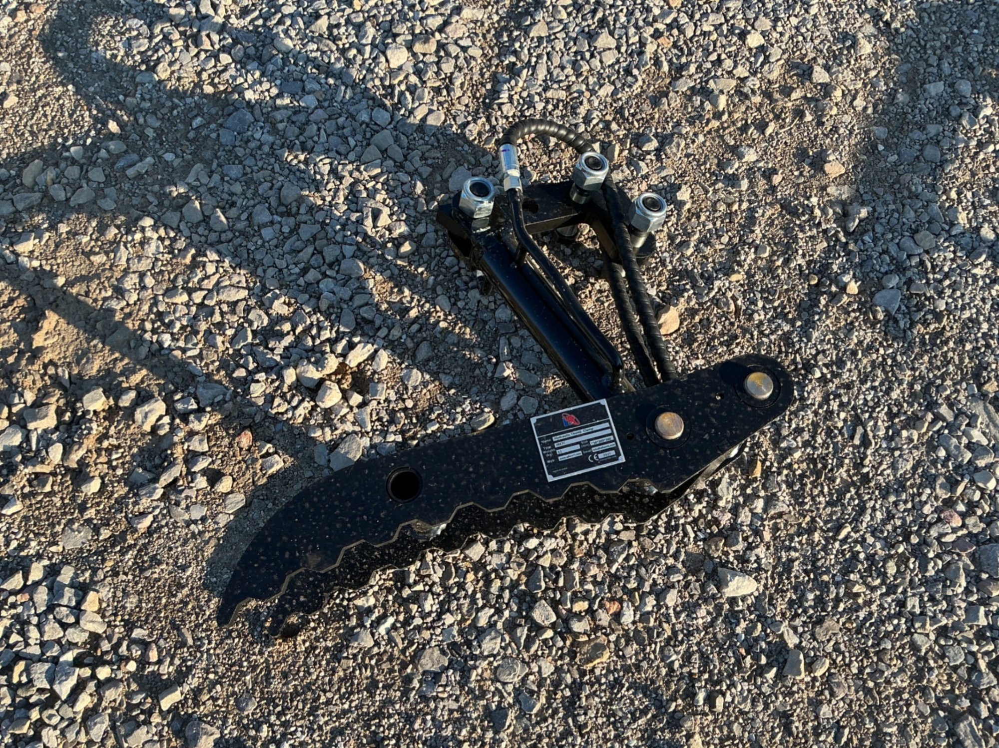 HYDRAULIC THUMB CLAMP FOR MINI EXCAVATOR (A53843)