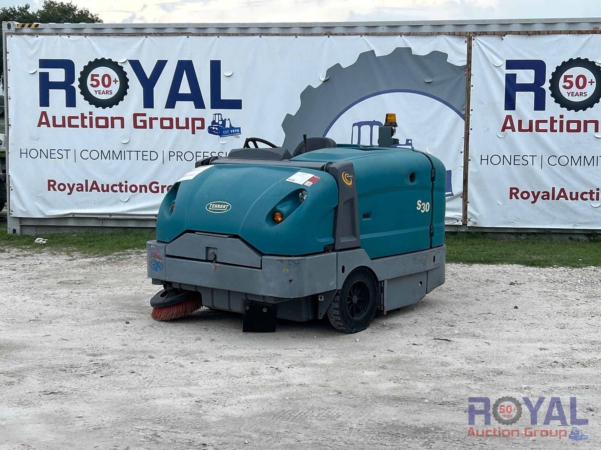 Tennant S30 Ride-On Sweeper (A49346)