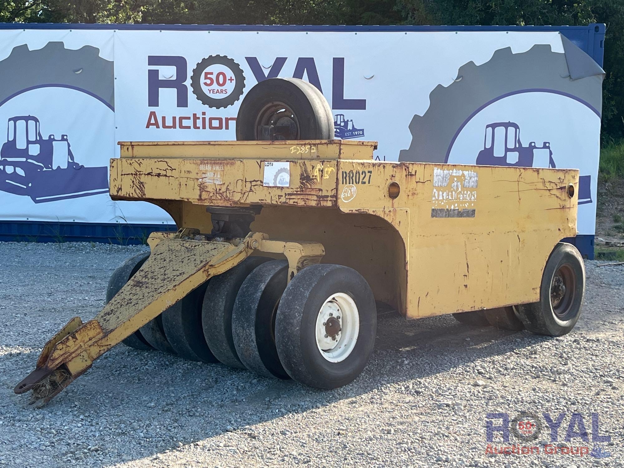 12-Wheel Pneumatic Pull-Behind Asphalt Compactor (A49461)