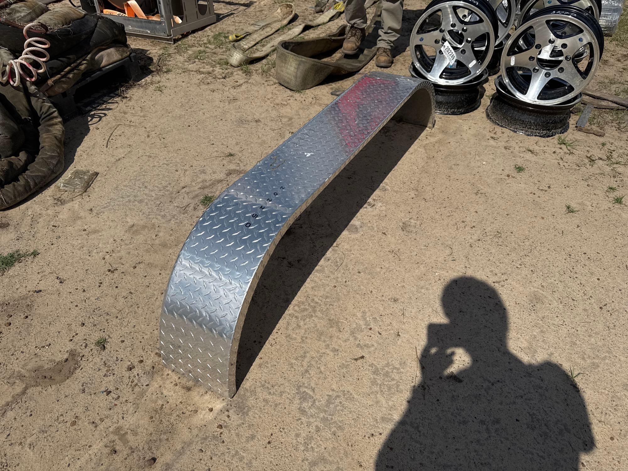 PAIR OF DIAMOND PLATE DBL AXLE TRAILER FENDERS (A54756)