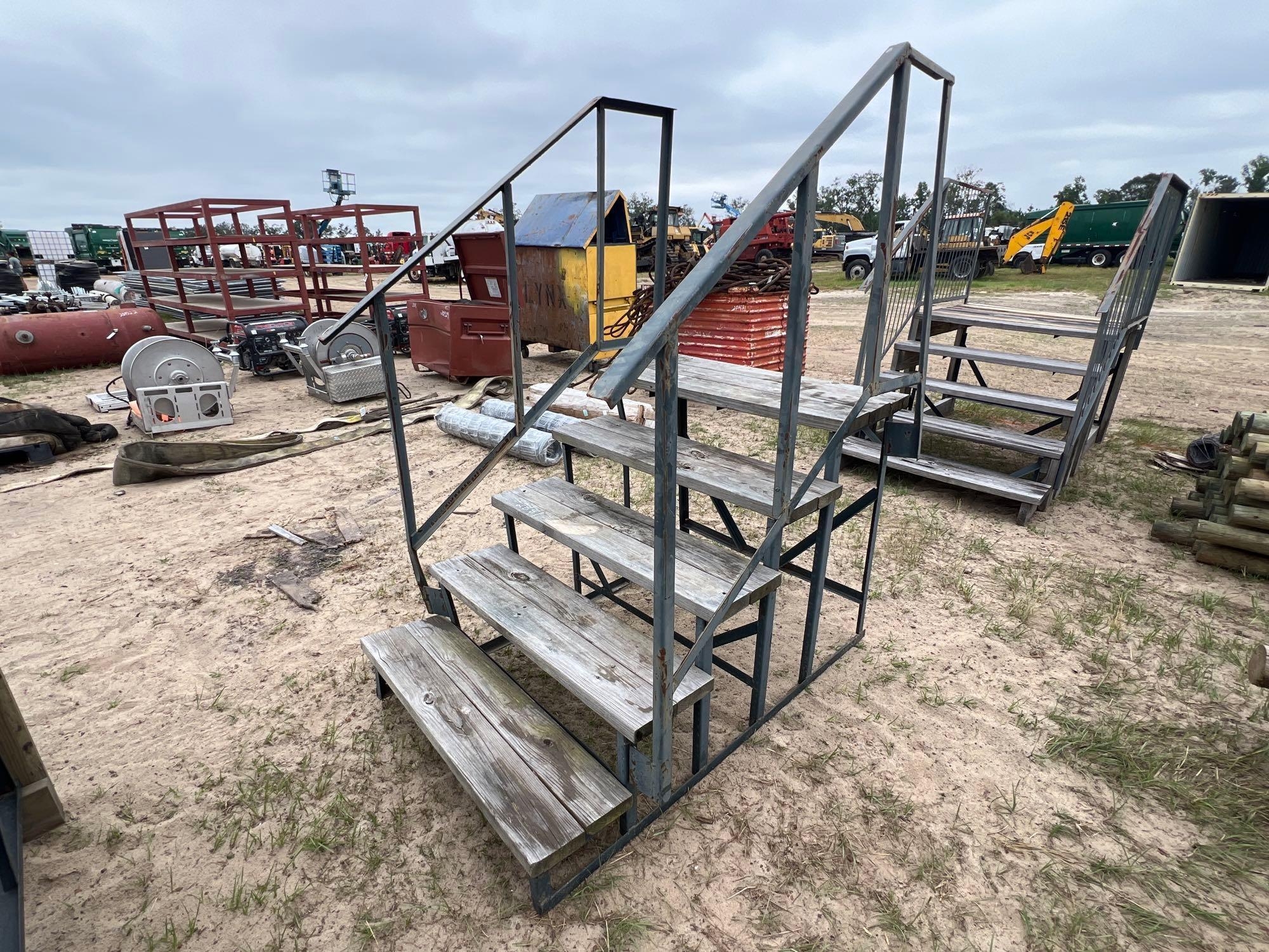 40" WIDE STAIRCASE W/ METAL RAILING (A54757)