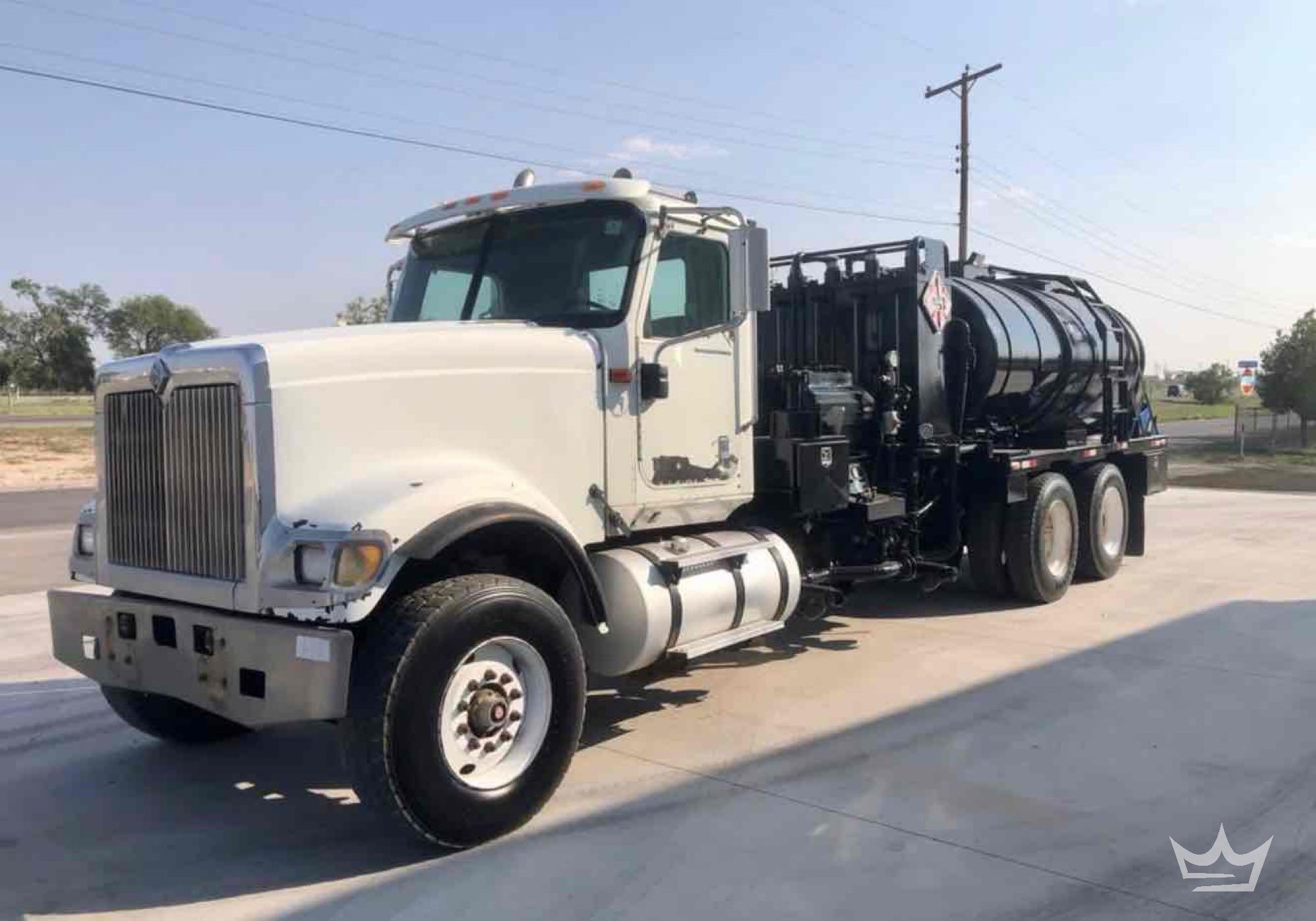 2005 International 5900i T/A Flammable Liquid Transport Truck (A55973)