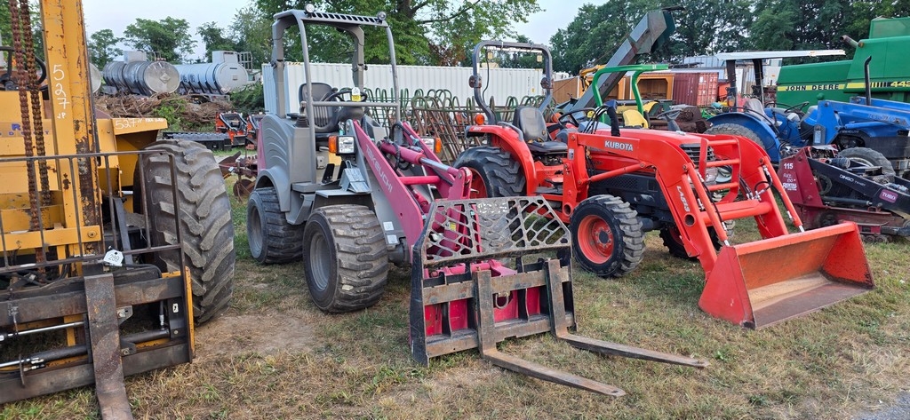 2016 Takeuchi TW40 Wheel Loader (RIDE AND DRIVE) (A50774)
