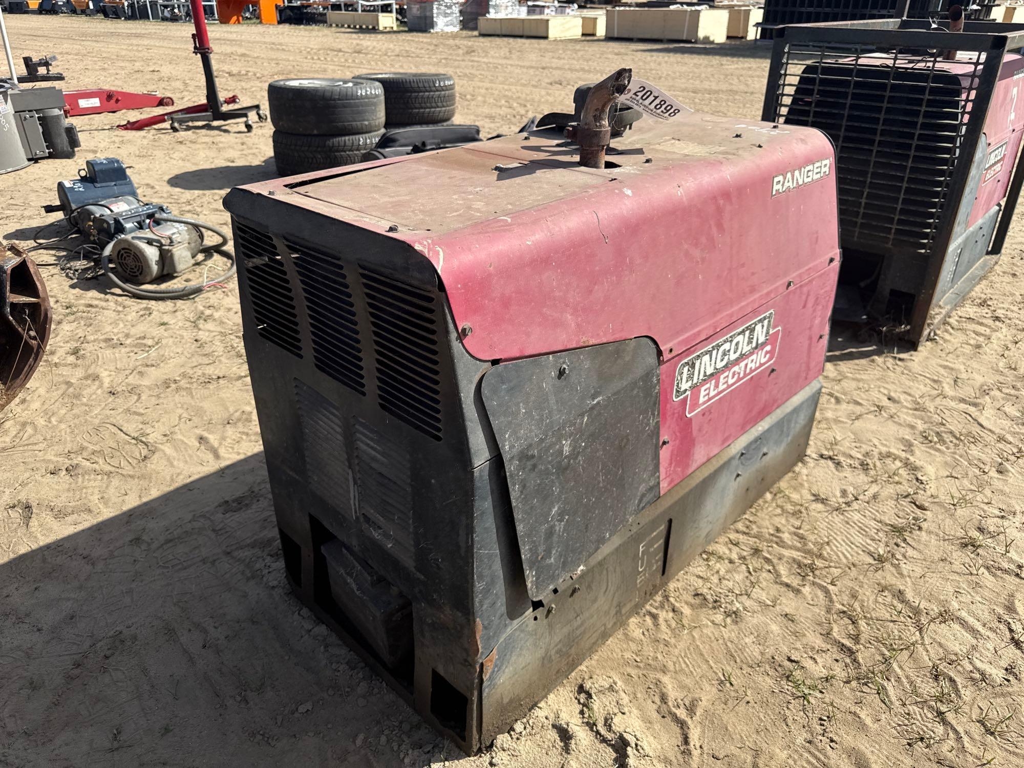 LINCOLN ELECTRIC RANGER 225 GAS WELDER/GENERATOR (A54757)