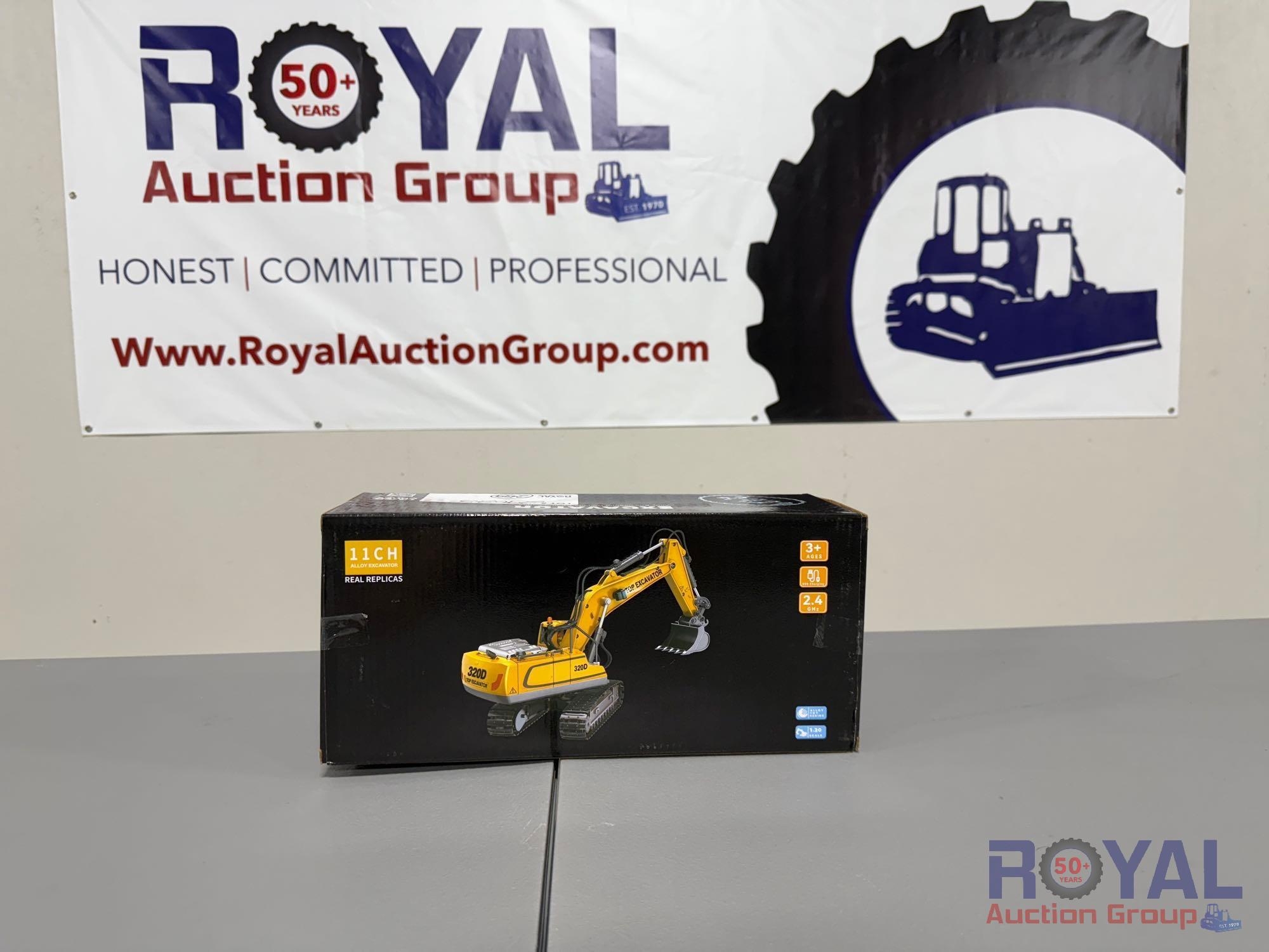 2.4GHz RC Excavator With Remote Replica Toy (A52378)