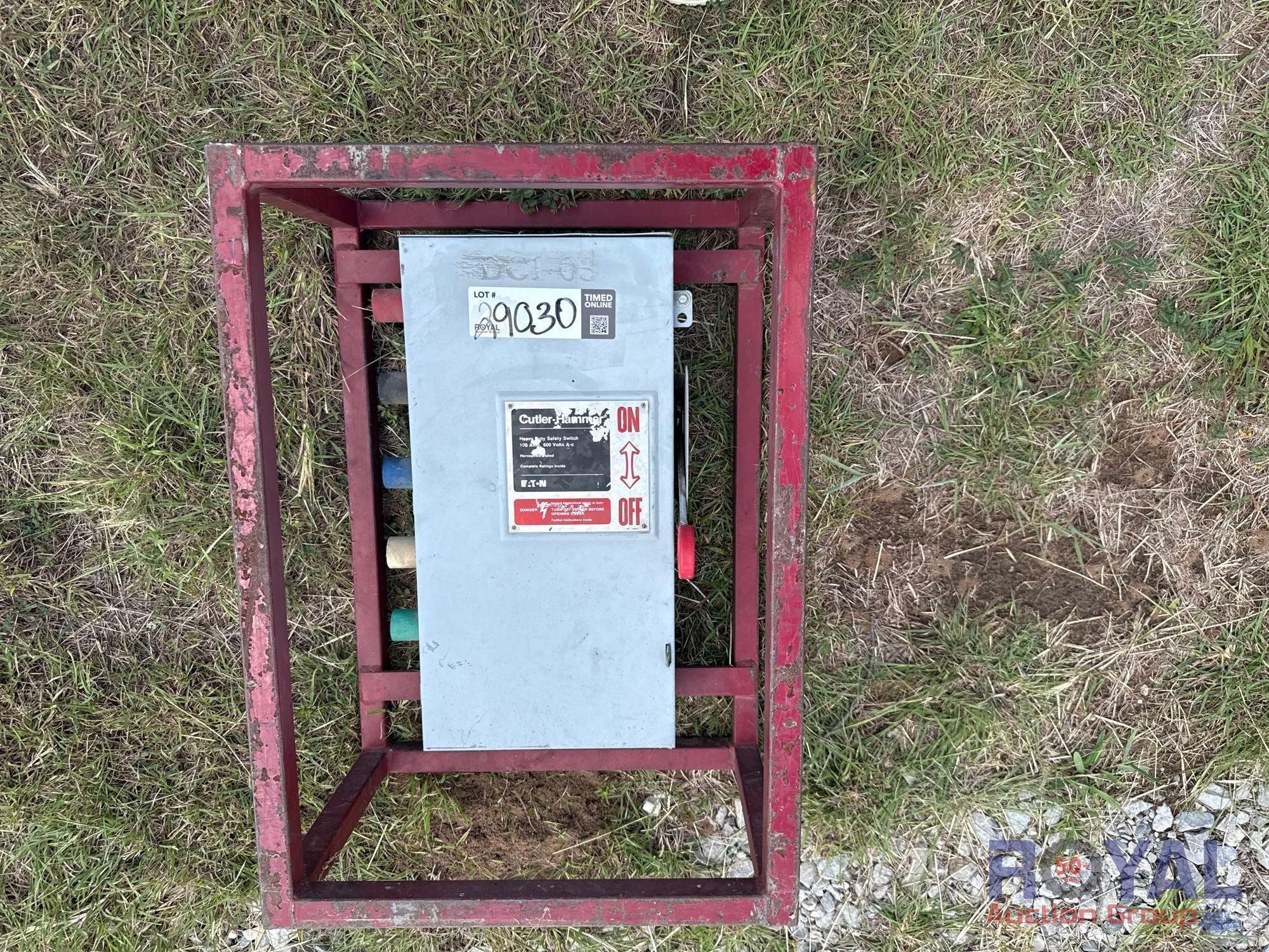 Cutler-Hammer 200Amp Heavy Duty Electrical Safety Switch (A52378)