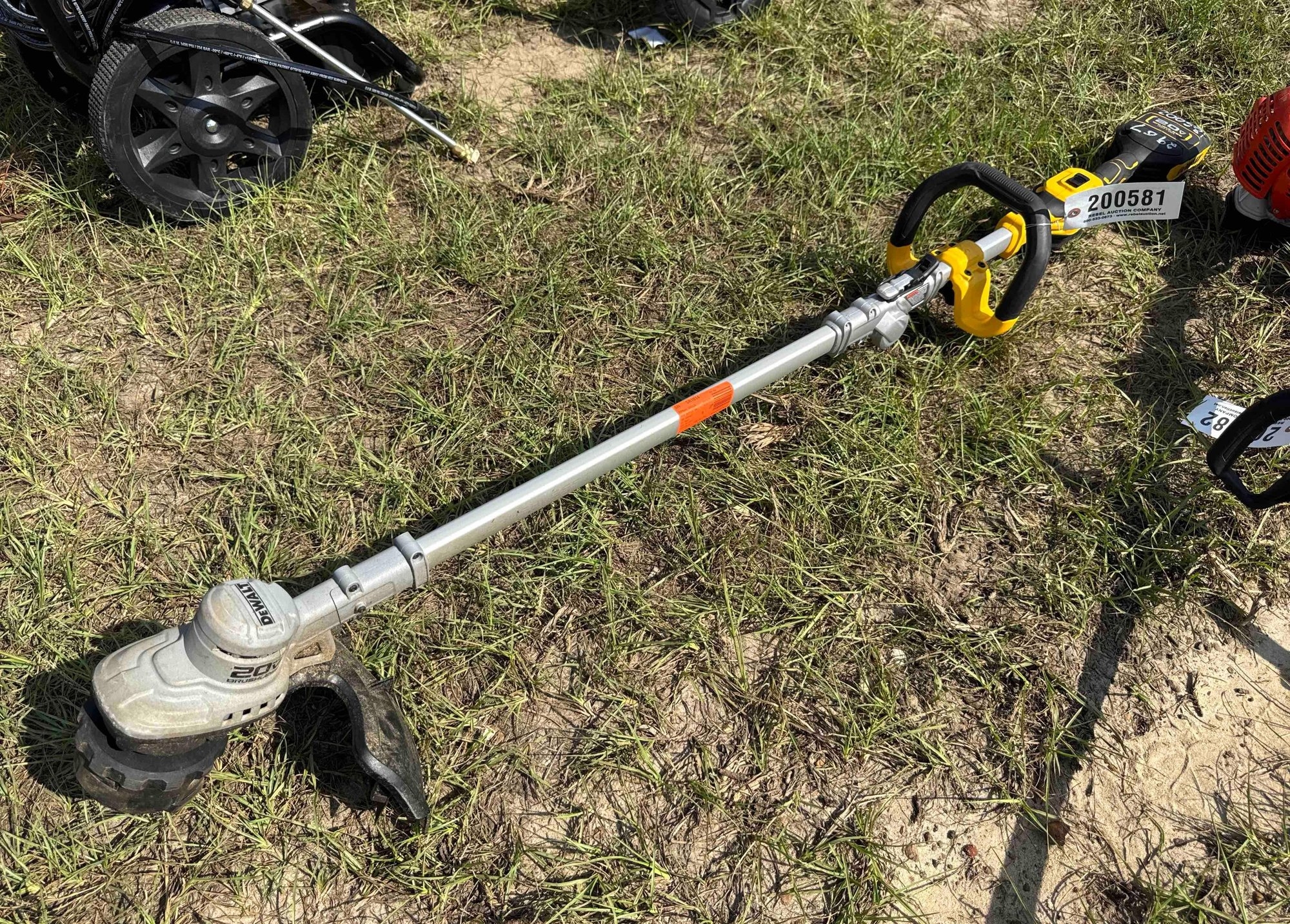 DEWALT 20V ELECTRIC WEEDEATER (A51248)
