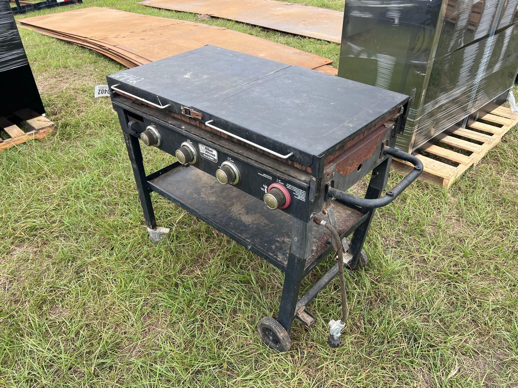 BLUE RHINO (4) BURNER PROPANE GRIDDLE (A51248)