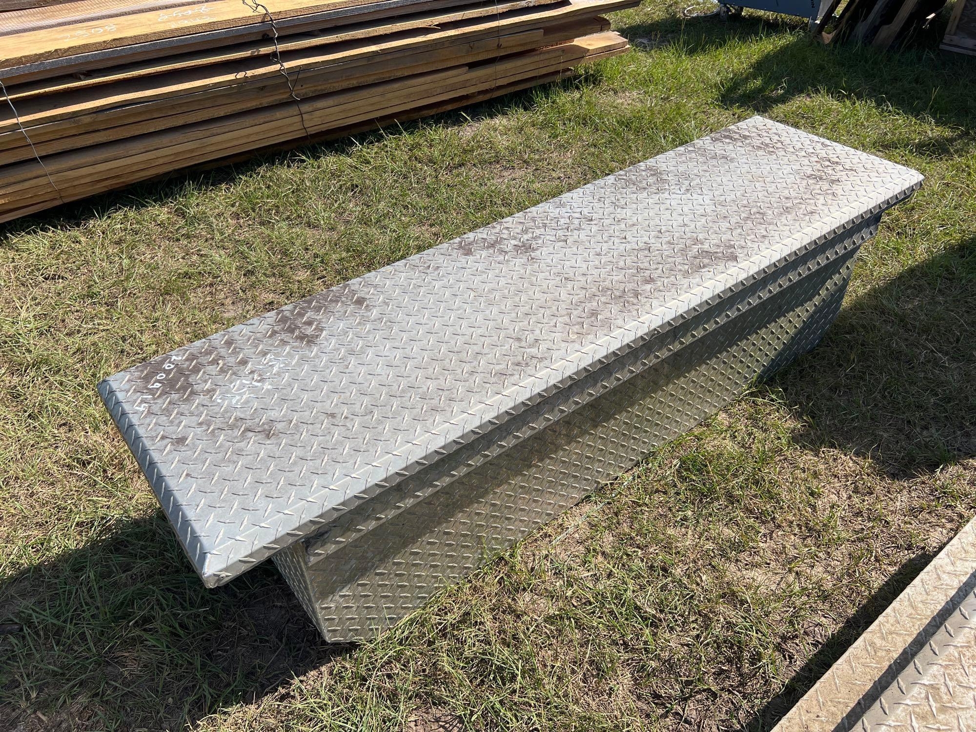 UWS TRUCK BED TOOLBOX (A51248)