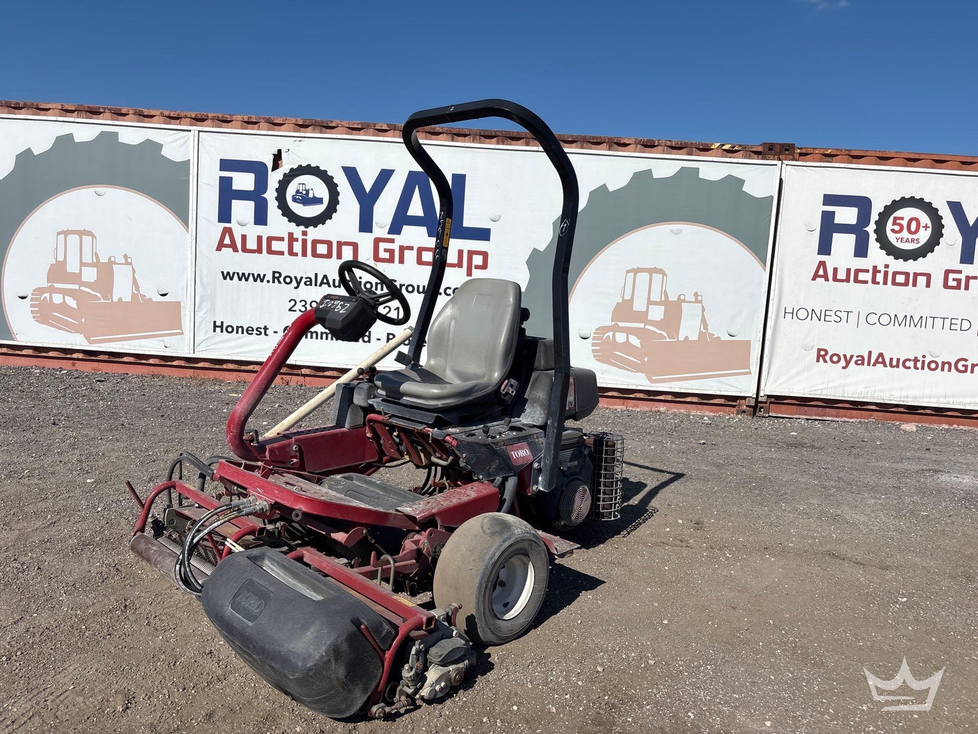 toro lawn mower (A56857)