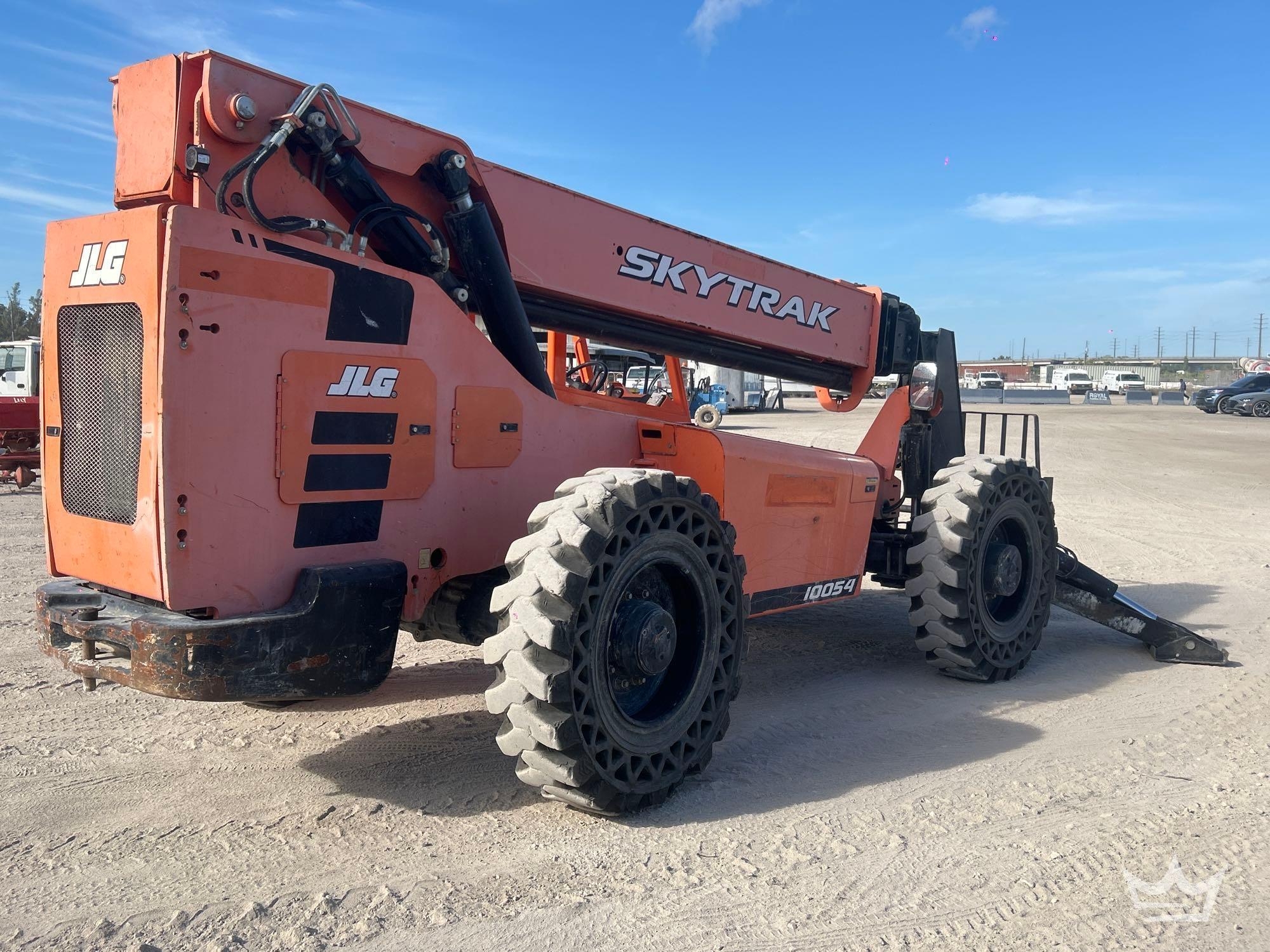 forklift skytrack (A56857)