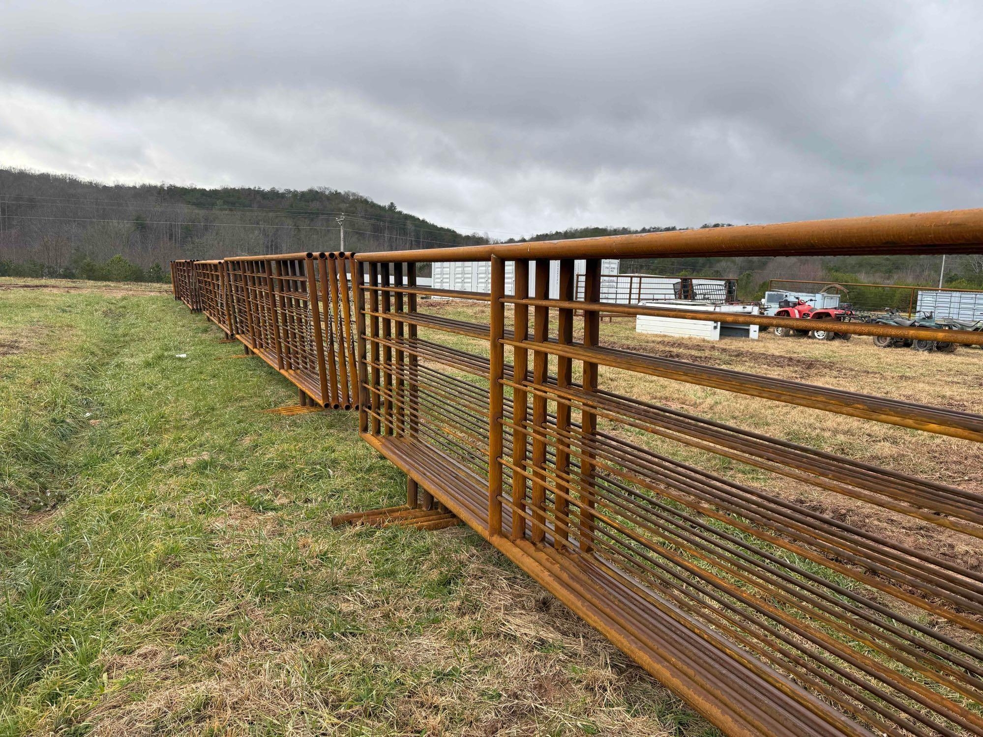 (1) HD 24ft Free Standing Corral Panel (A57453)