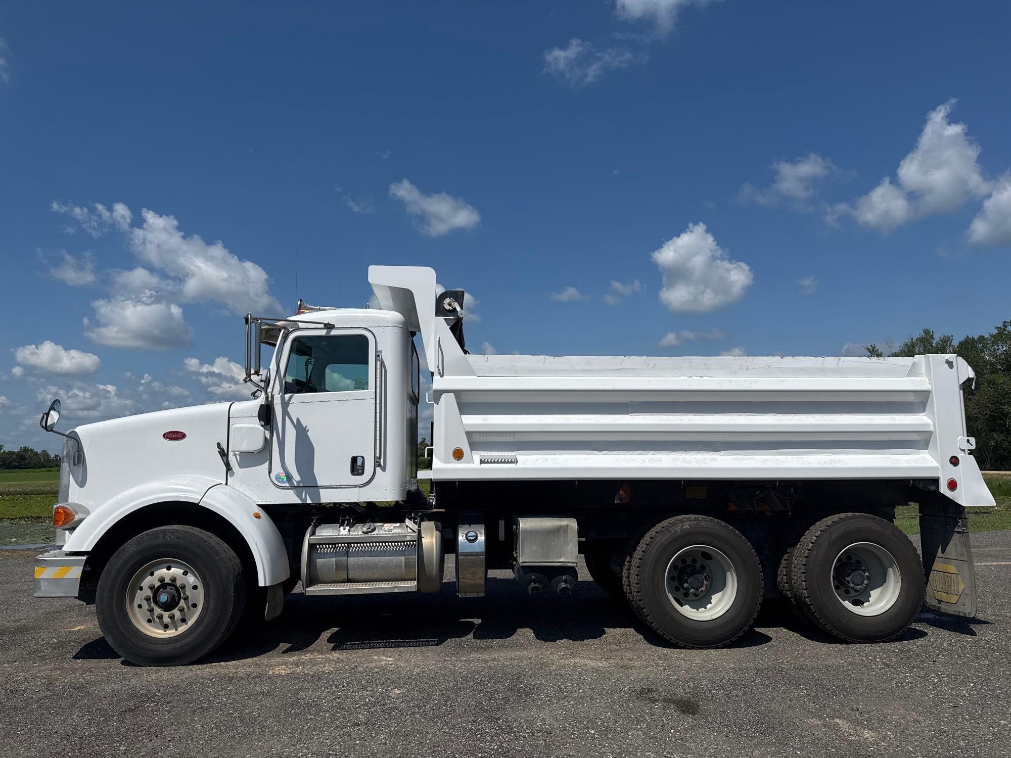 2013 PETERBILT 365 T/A DUMP TRUCK (A51406)