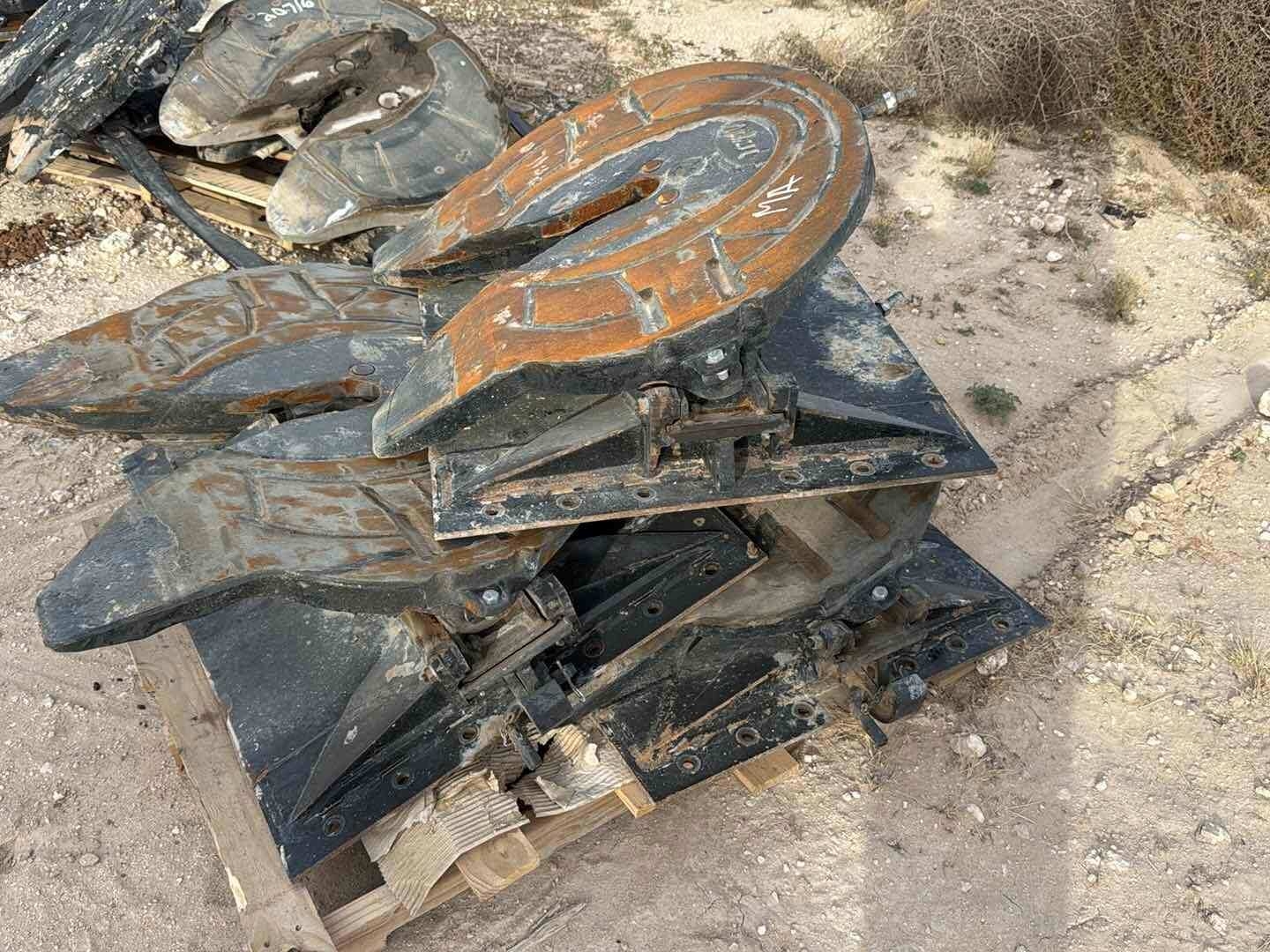 3-5TH WHEEL PLATES (A58216)