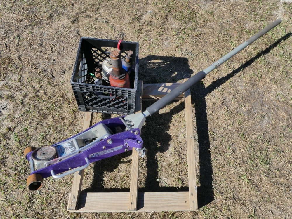 Pallet of Misc Jacks (A56469)