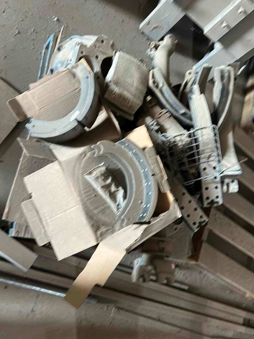 PALLET OF MISC TRUCK PARTS (A55745)