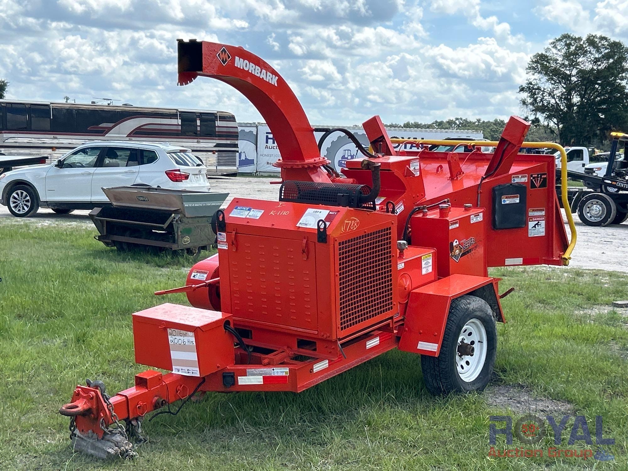 2016 E-Z Beever M12R Towable Brush Chipper (A51691)