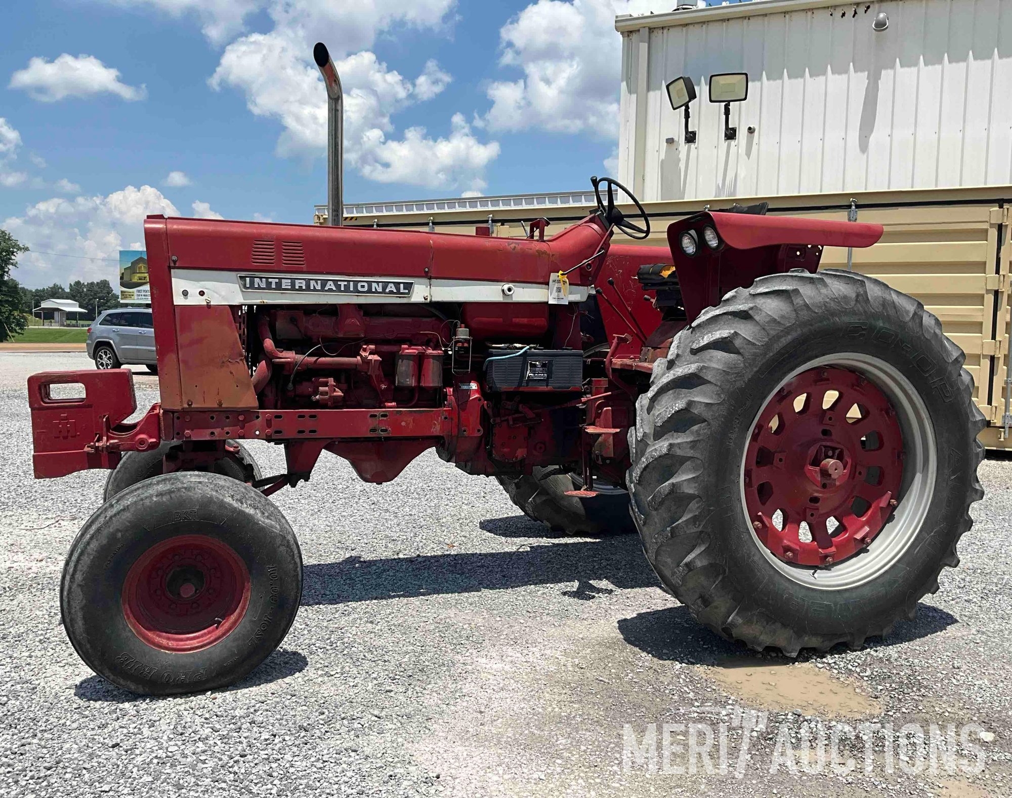 1968 International Harvester 856D 2WD Tractor (A50657)