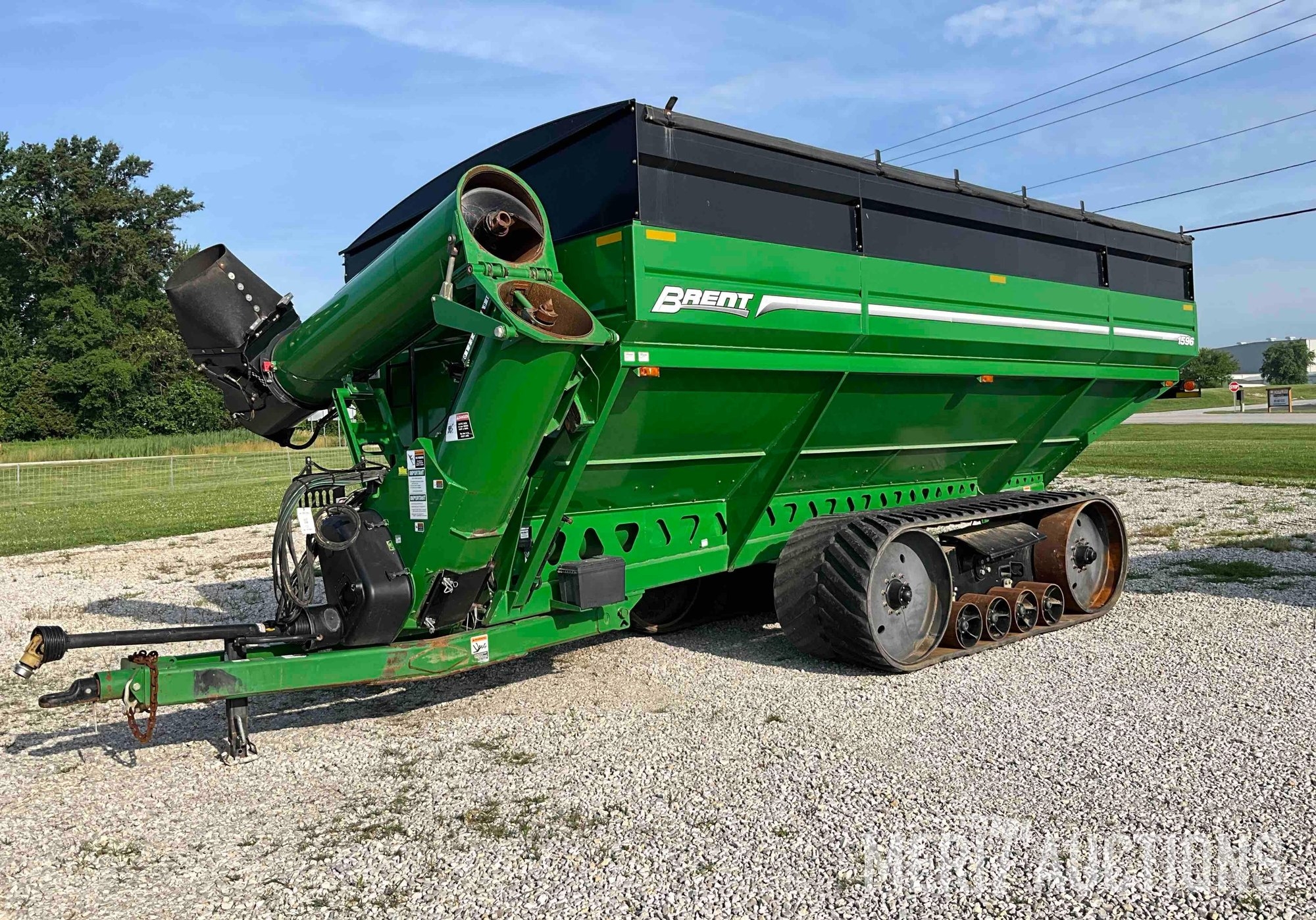 2014 Brent 1596T Dual Auger Grain Cart (A50657)