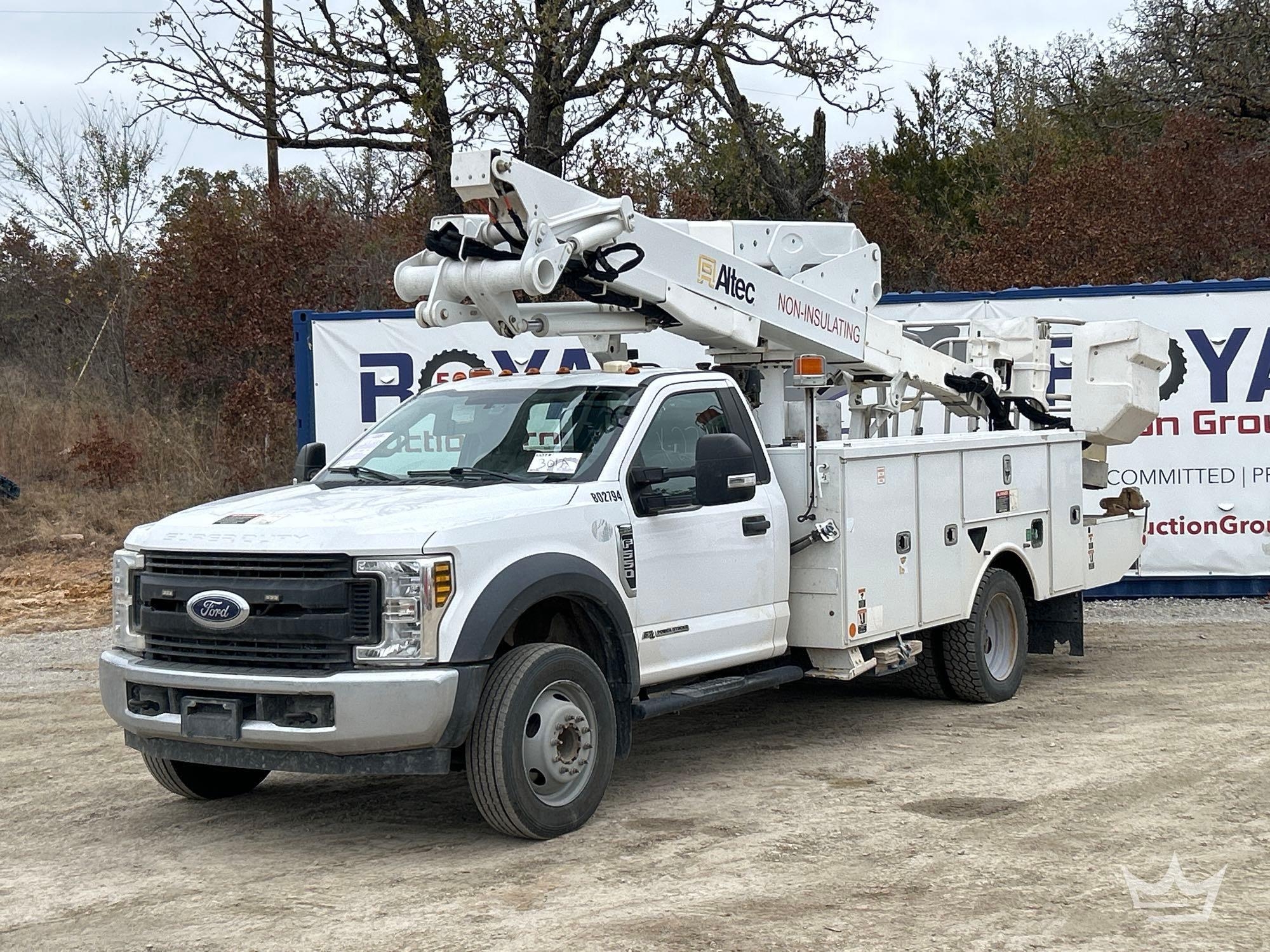 FORD F550 BUCKET TRUCK (A55973)