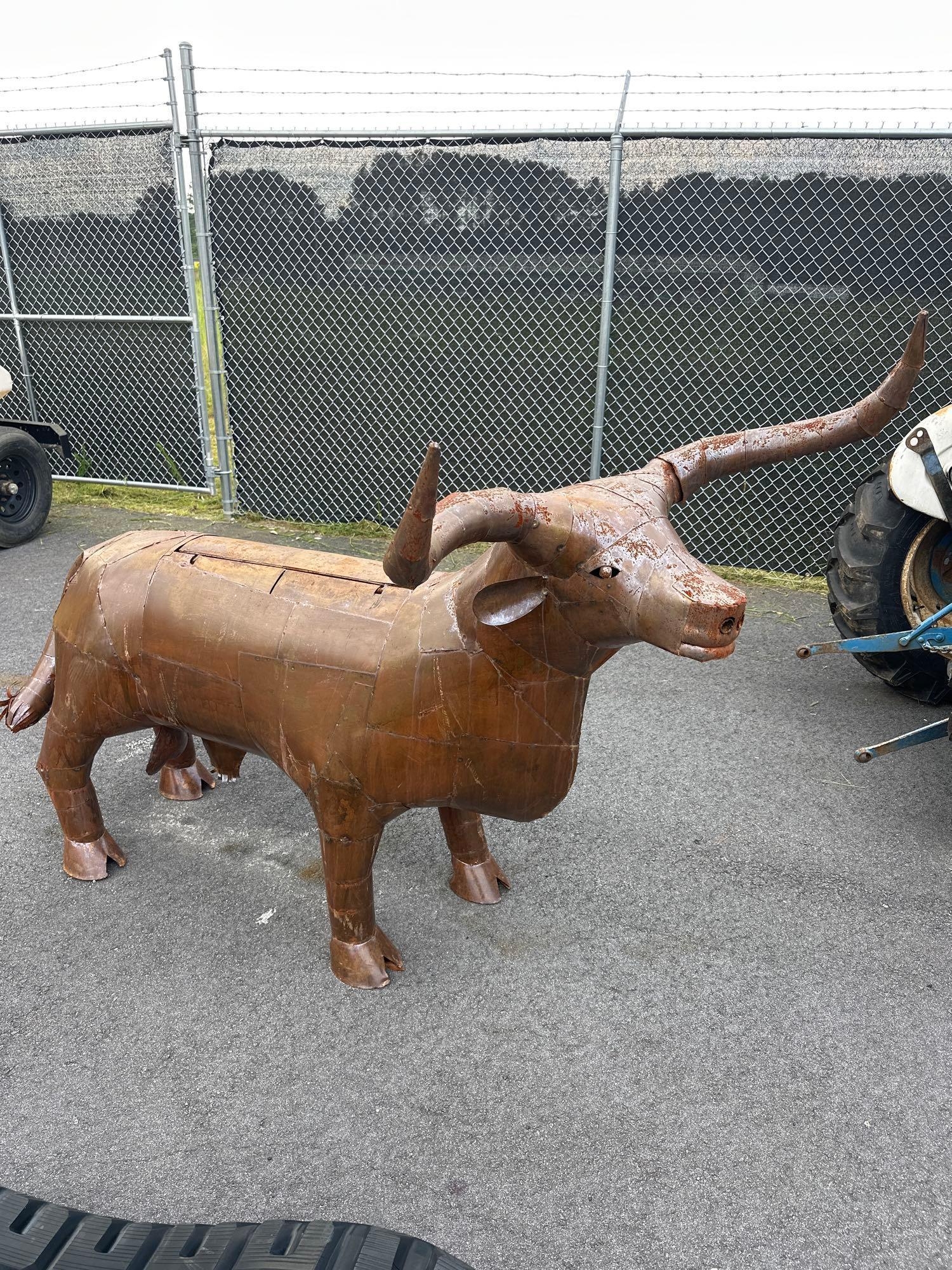 BBQ Longhorn Bull Smoker (A51572)