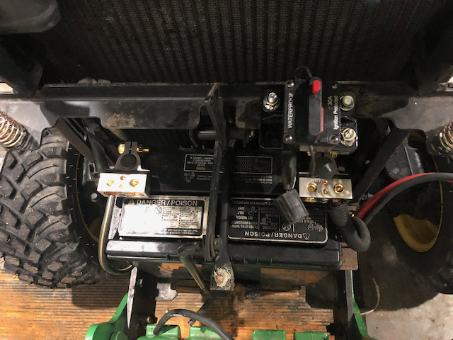 309 JD 2210 Battery Connect.png