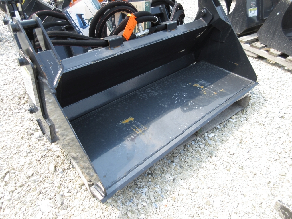 Wolverine Mini Skid Steer Combination Bucket (A50514)