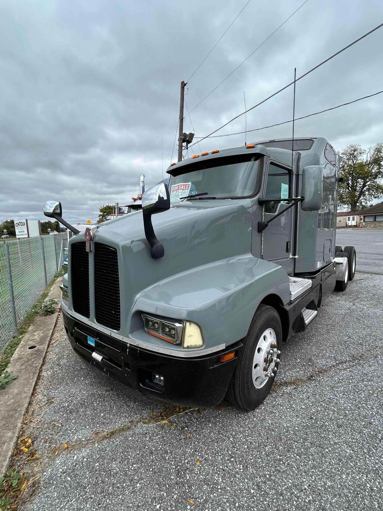 Kenworth Tandem Axle Road Tractor (A47477)