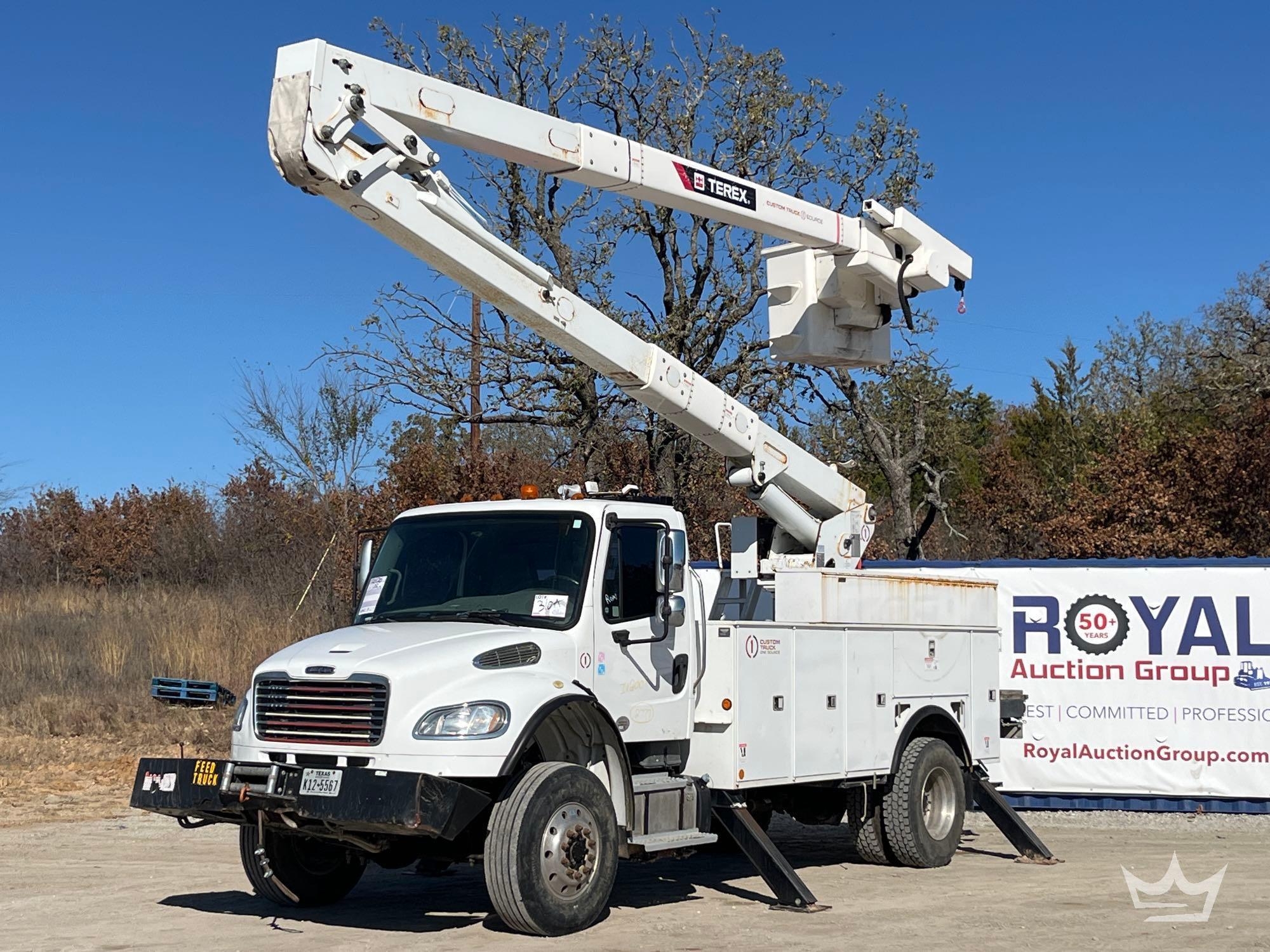 2020 Freightliner M2 106 AWD Terex Hi Ranger TC55 55ft. Insulated Bucket Truck (A55973)