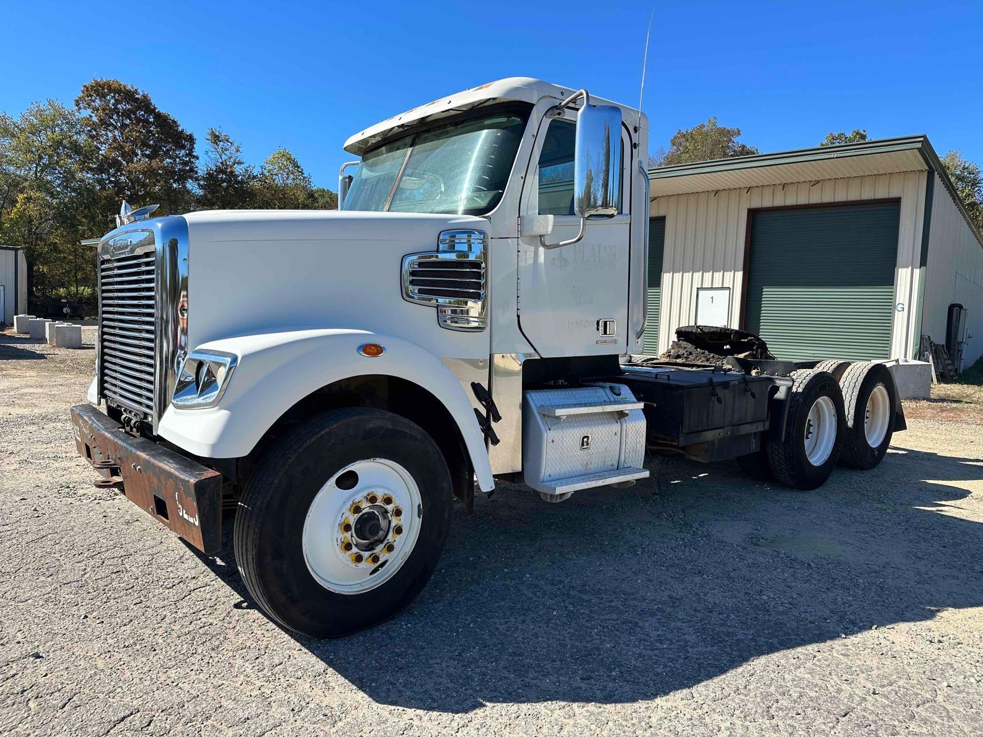 2014 Freightliner 122SD Day Cab Truck, VIN # 3AKJGNDR0EDFL0999 (A54865)