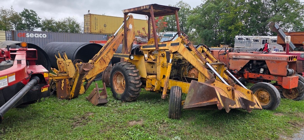 International 260 Backhoe (SALVAGE) (A50775)