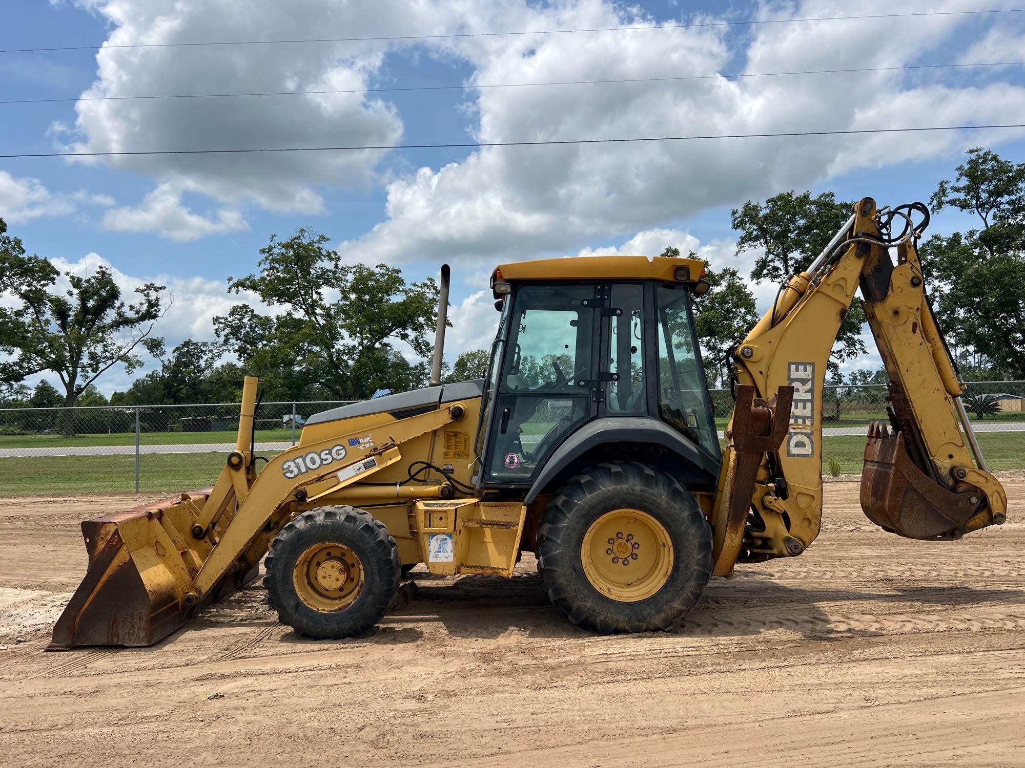 JOHN DEERE 310SG BACKHOE (A51242)
