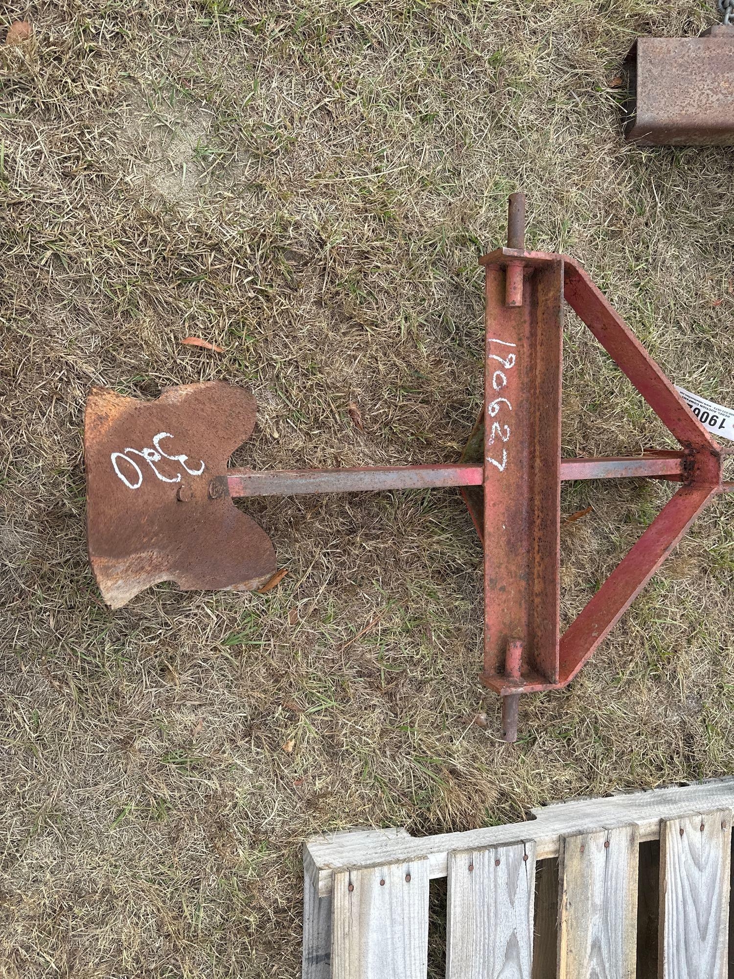 3PT MIDDLE BUSTER (A52708)