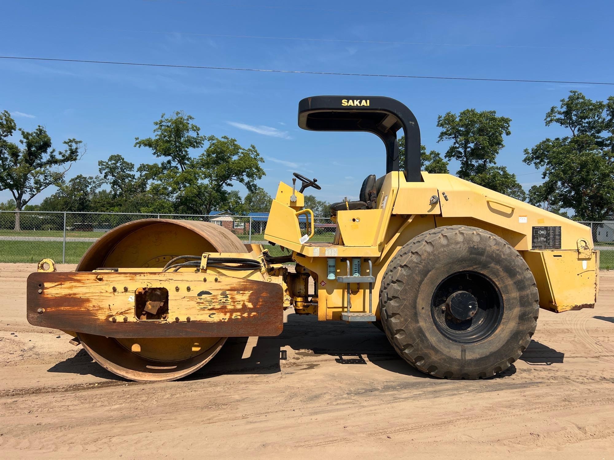 SAKAI SV510 SMOOTH DRUM ROLLER (A51242)