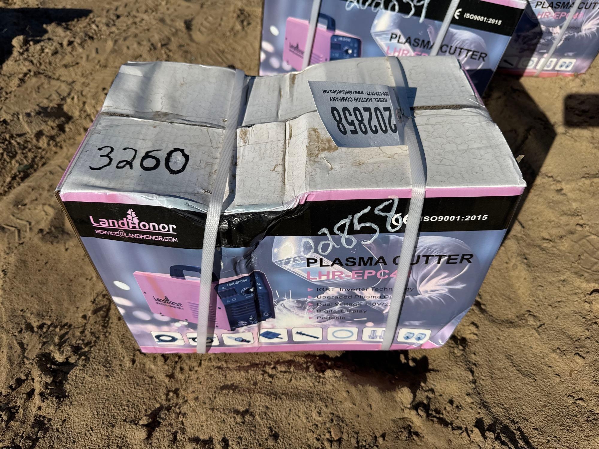 UNUSED LANDHONOR LHR-EPC40 PLASMA CUTTER (A57193)