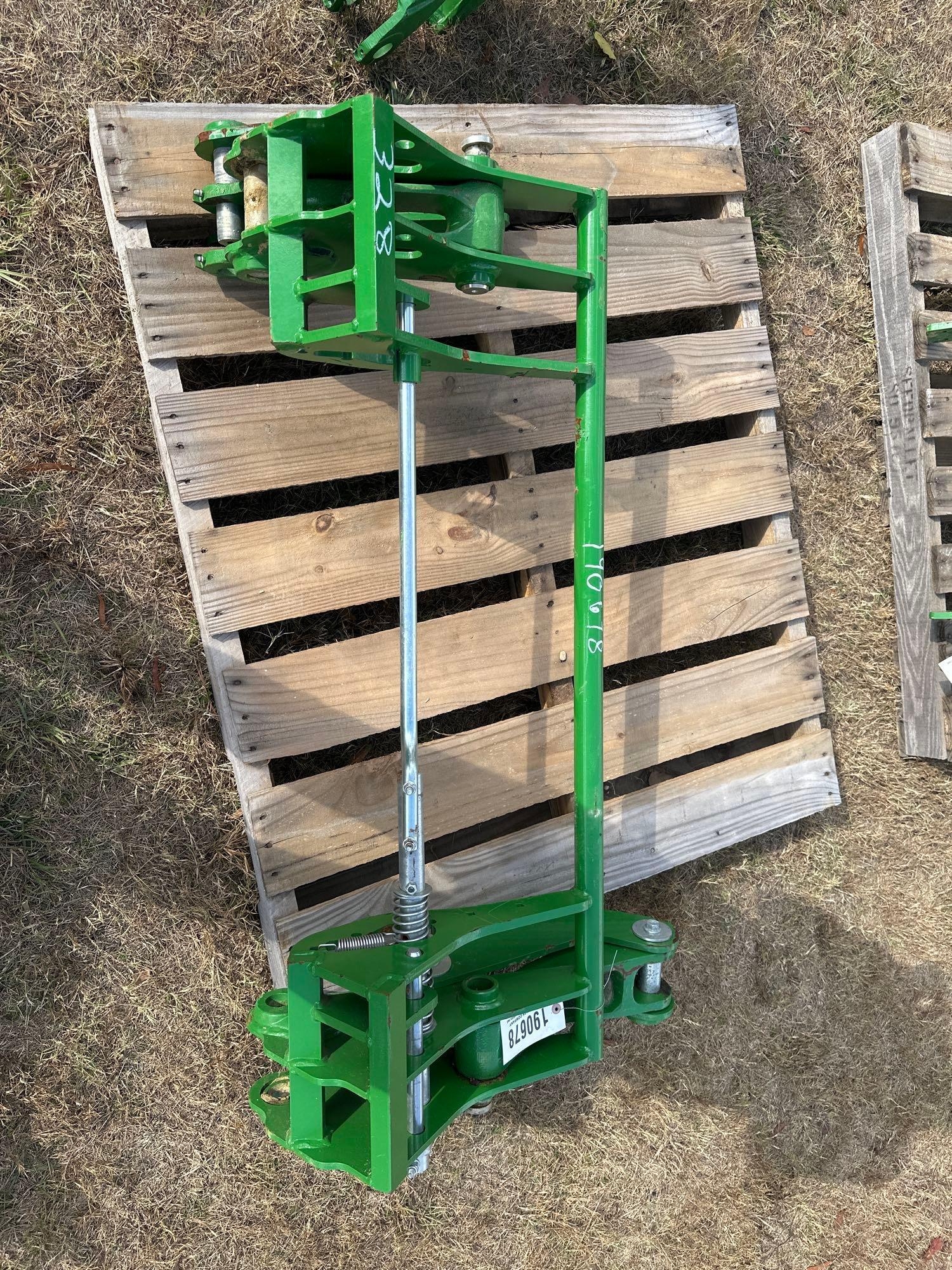 JOHN DEERE LOADER LINKAGE (A52708)