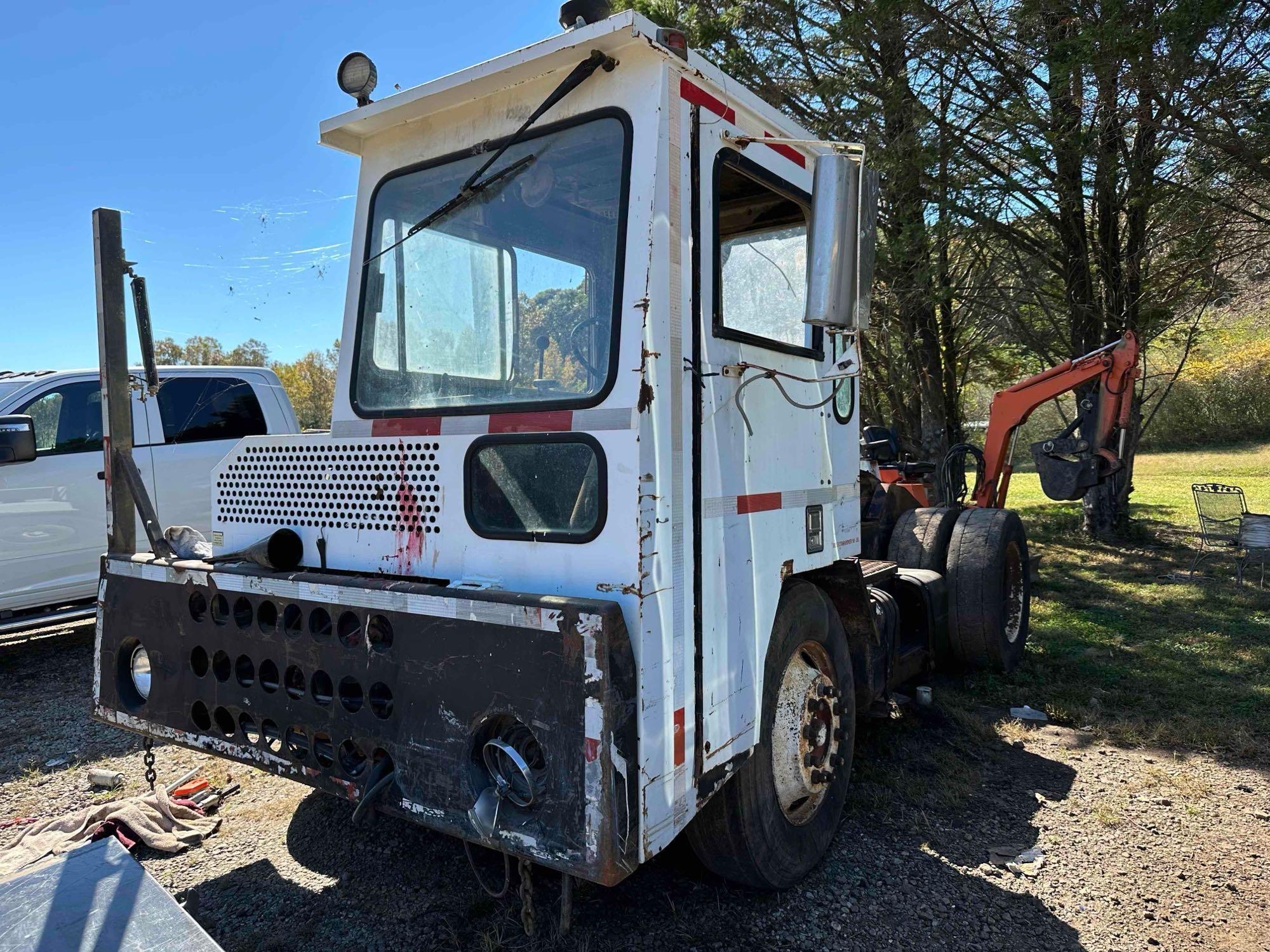 Capacity Trailer Jockey (A54865)