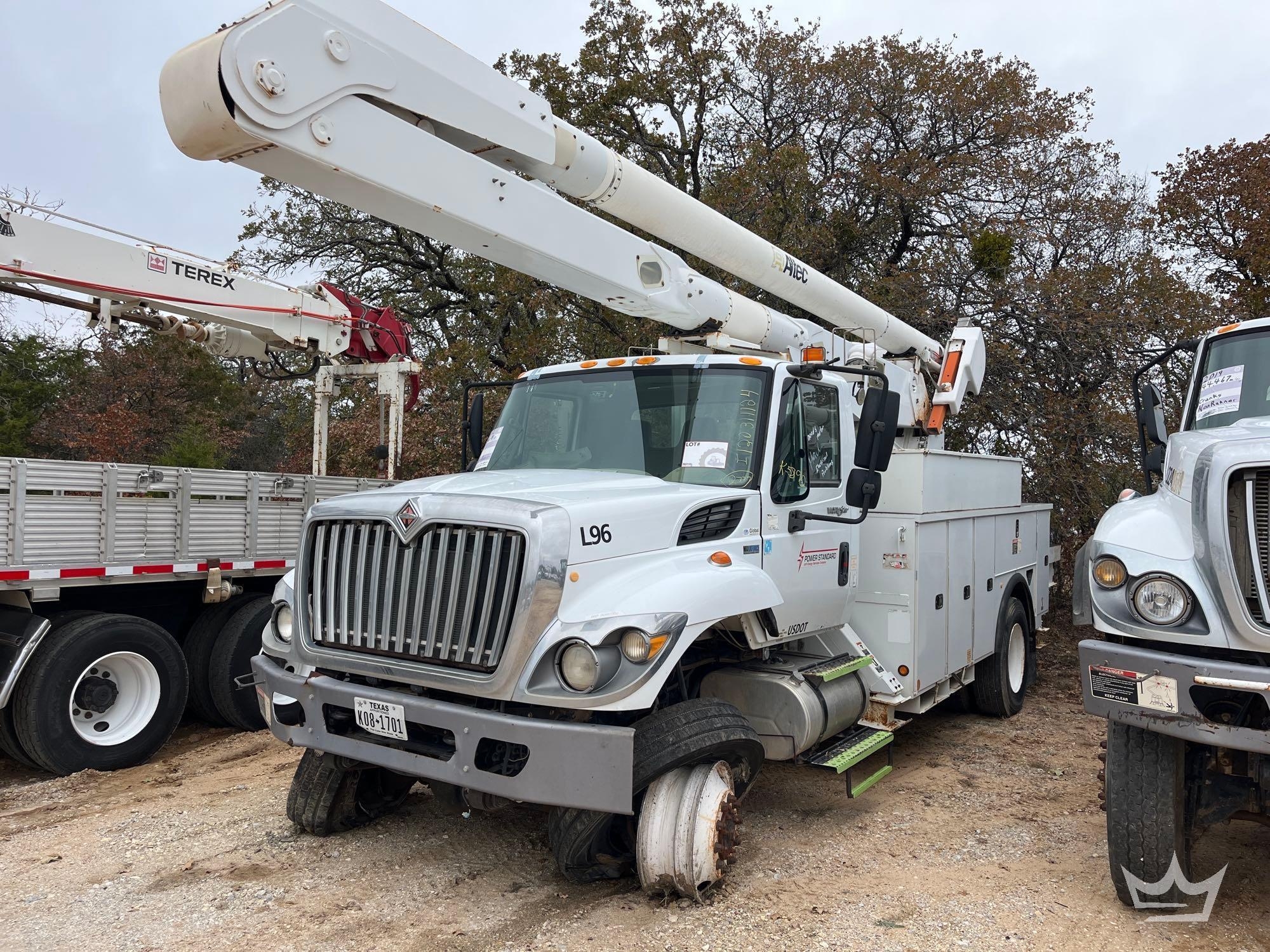 2012 International WorkStar 7300 4x4 Altec AA755MH 55ft. Material Handling Bucket Truck (A55973)