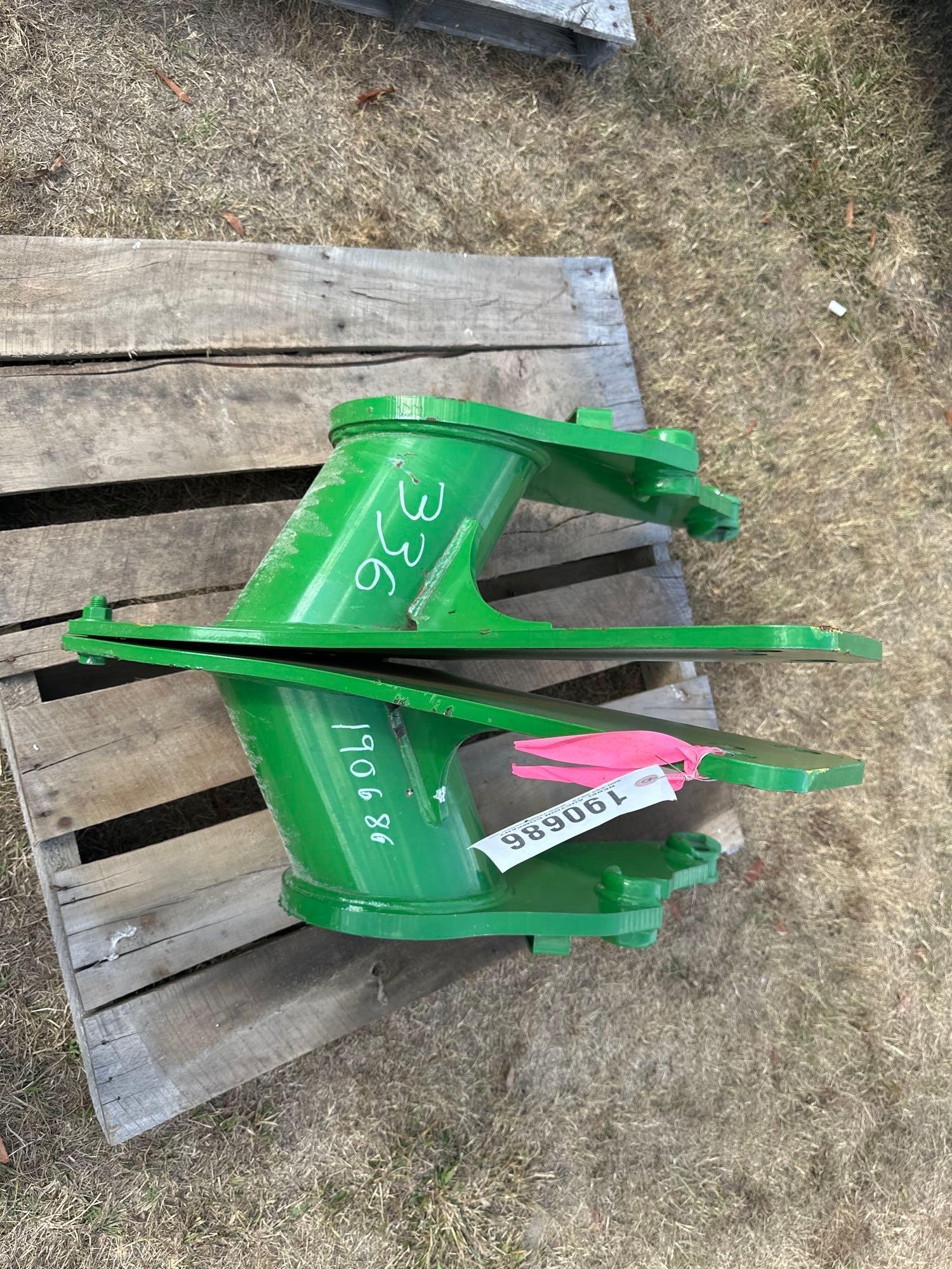 JOHN DEERE LOADER BRACKETS FOR 5000 SERIES TRACTOR (A52708)