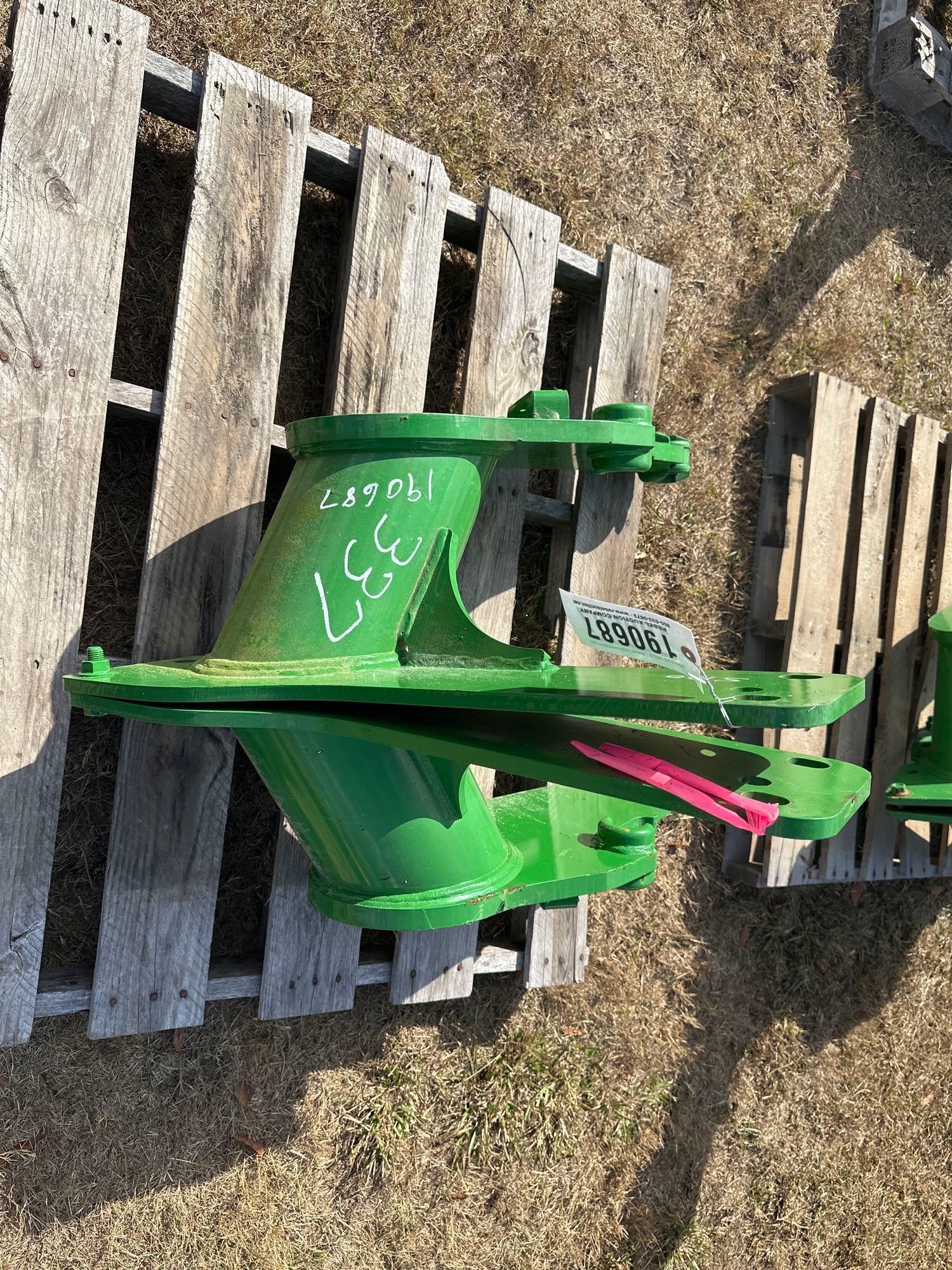 JOHN DEERE LOADER BRACKETS FOR 5000 SERIES TRACTOR (A52708)