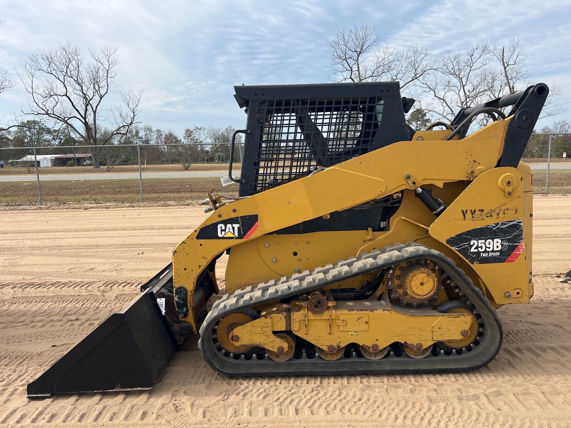 2013 CATERPILLAR 259B3 SKID STEER (A52709)