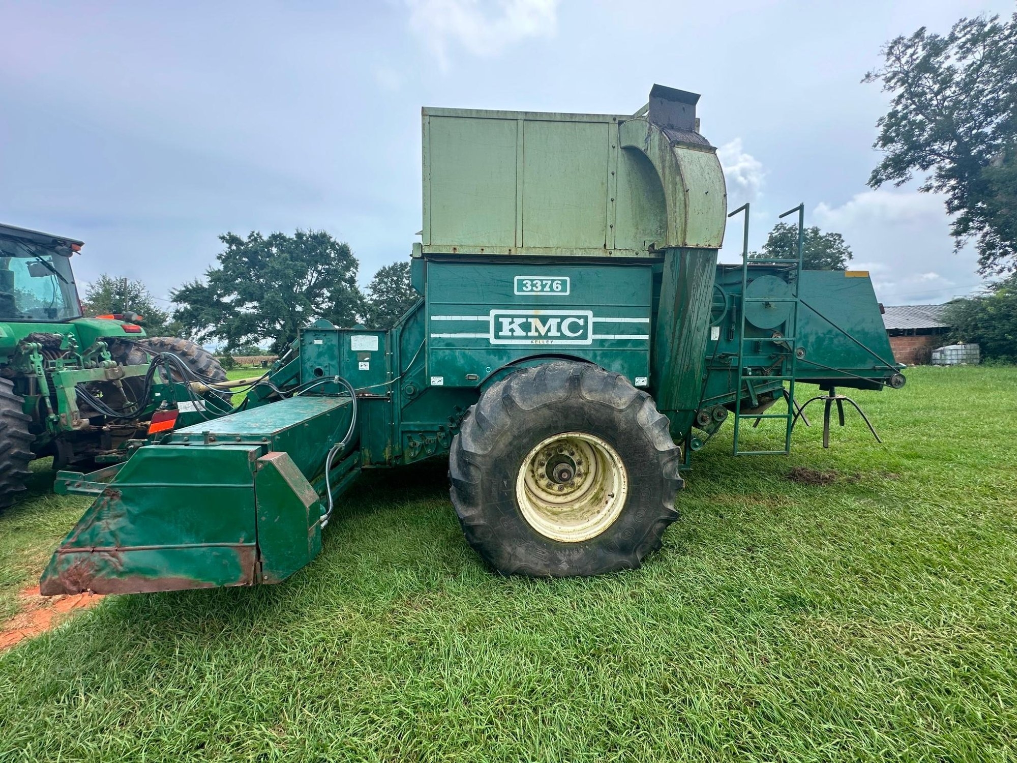2010 KMC 3376 Peanut Combine (A56435)