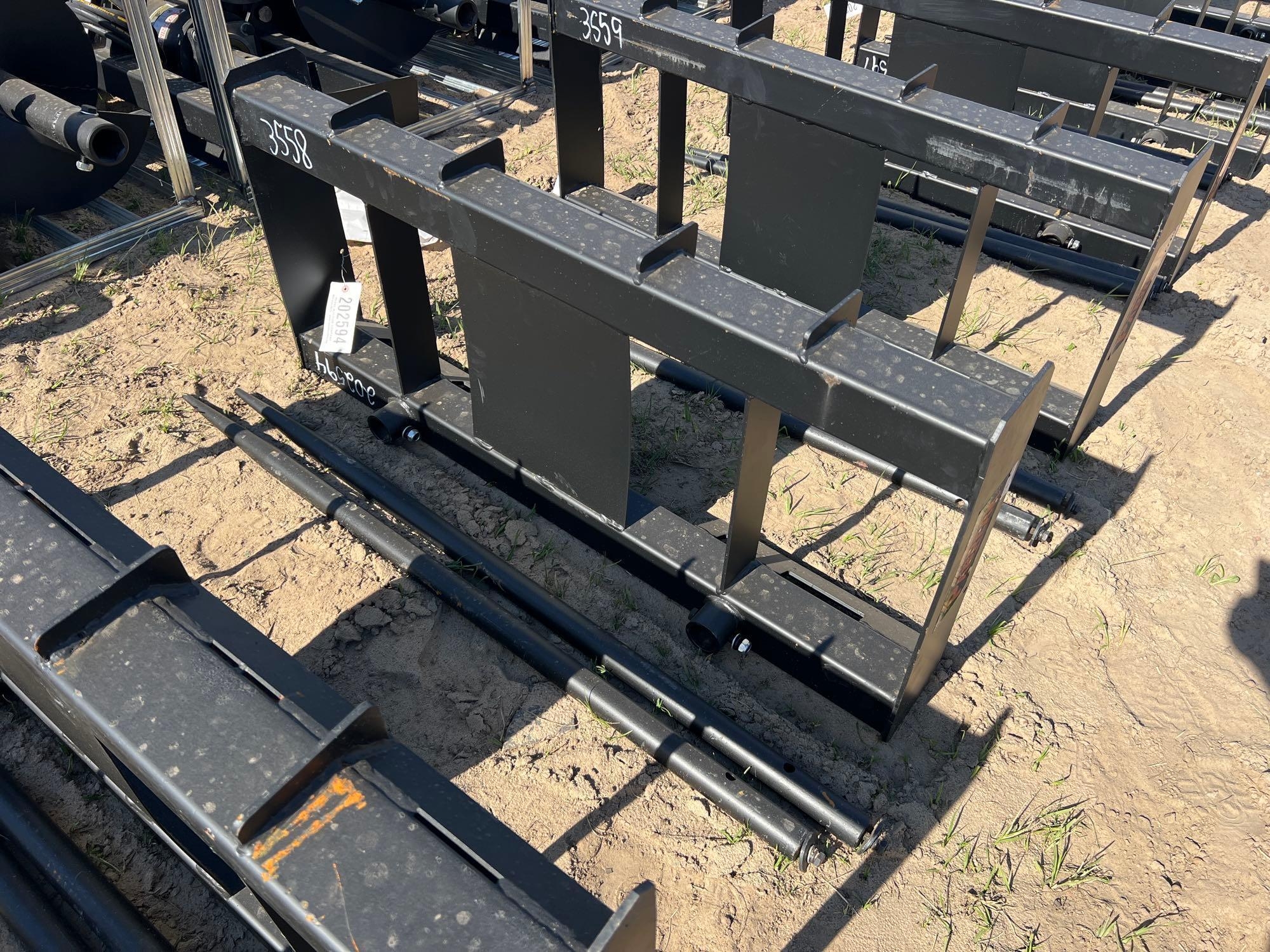 UNUSED PABREAK GCC56-2 PRONG HAY SPEAR (A57193)