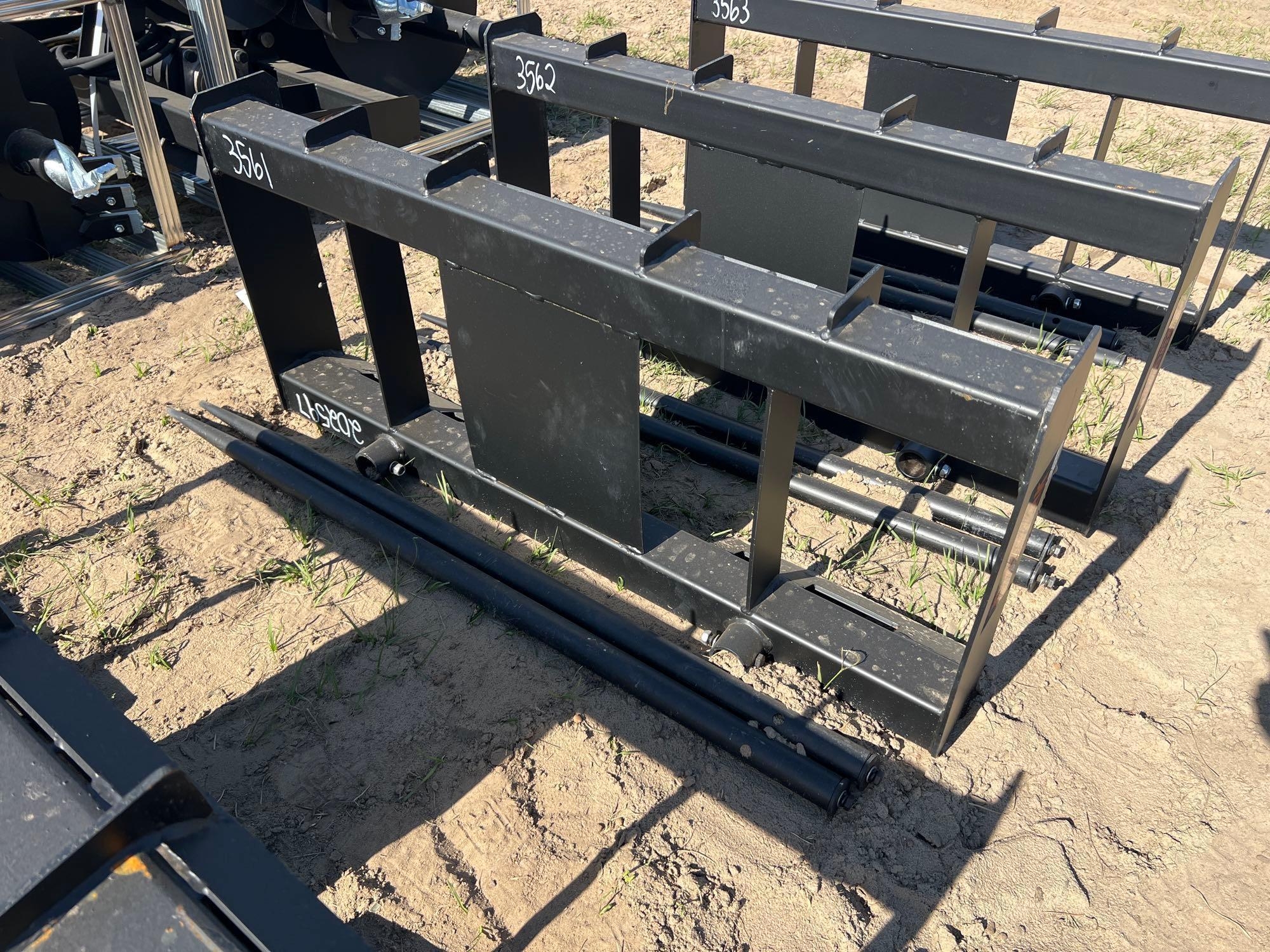 UNUSED PABREAK GCC56-2 PRONG HAY SPEAR (A57193)