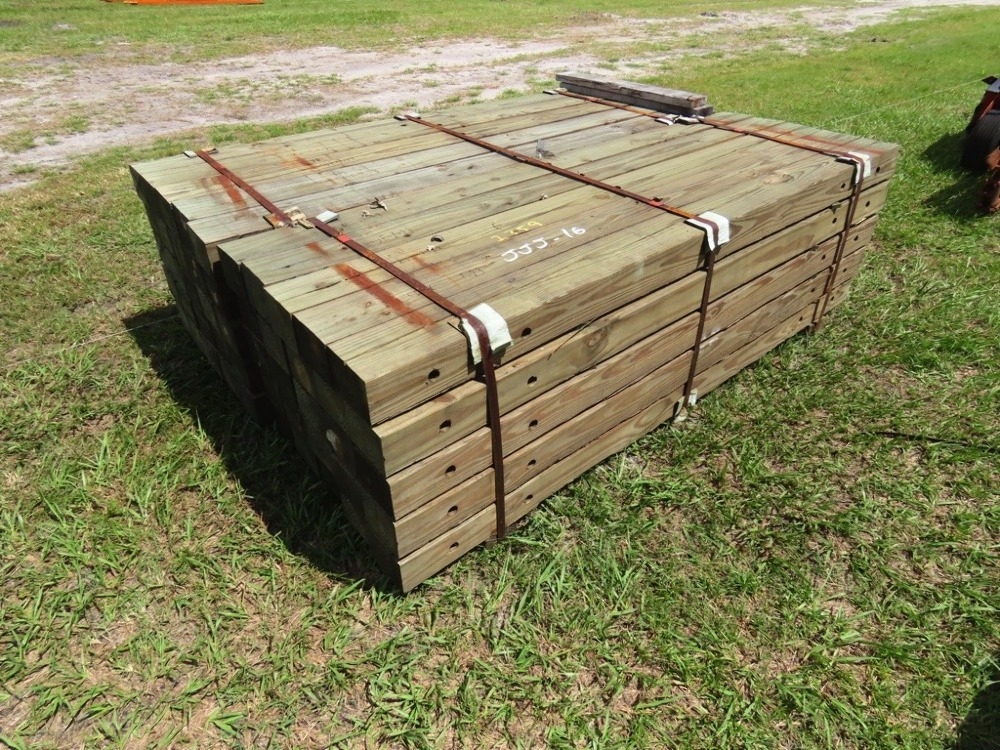 Wood Fence Posts (A50121)